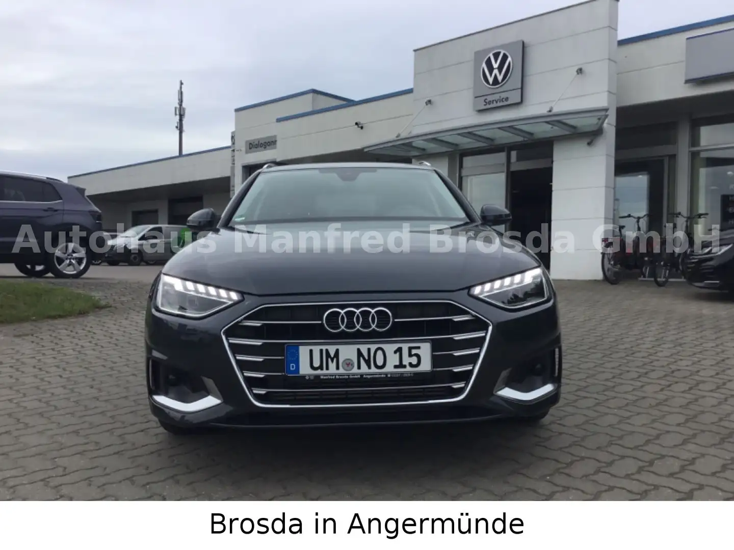 Audi A4 Avant 40 TFSI advanced Grau - 2