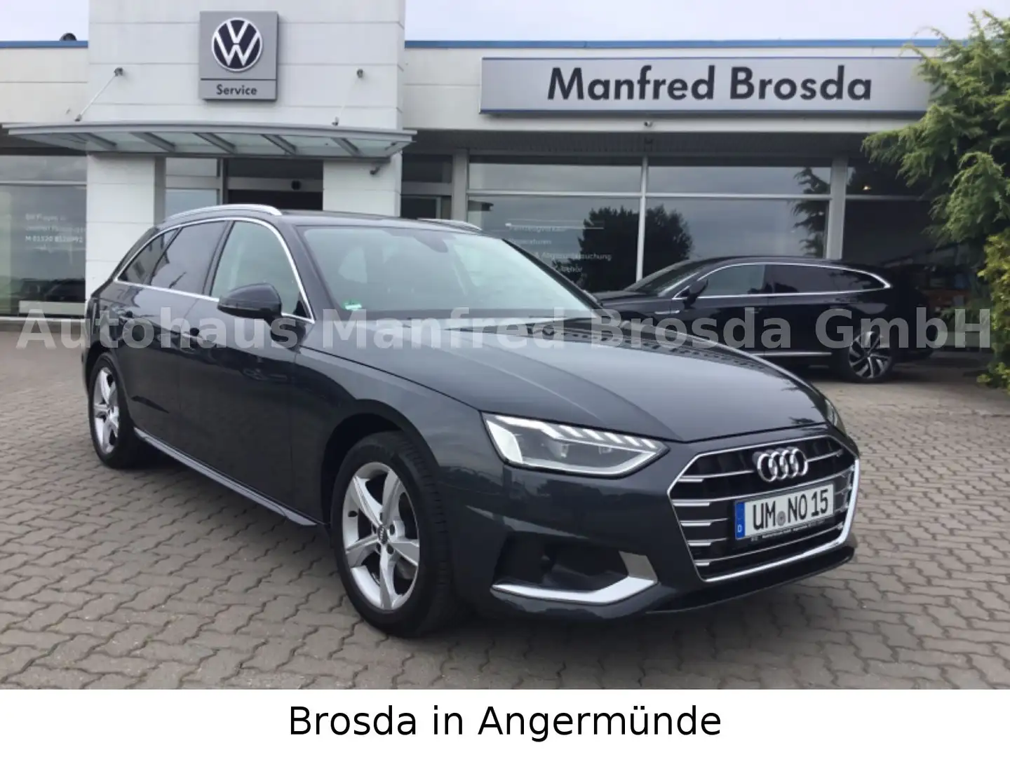 Audi A4 Avant 40 TFSI advanced Grau - 1