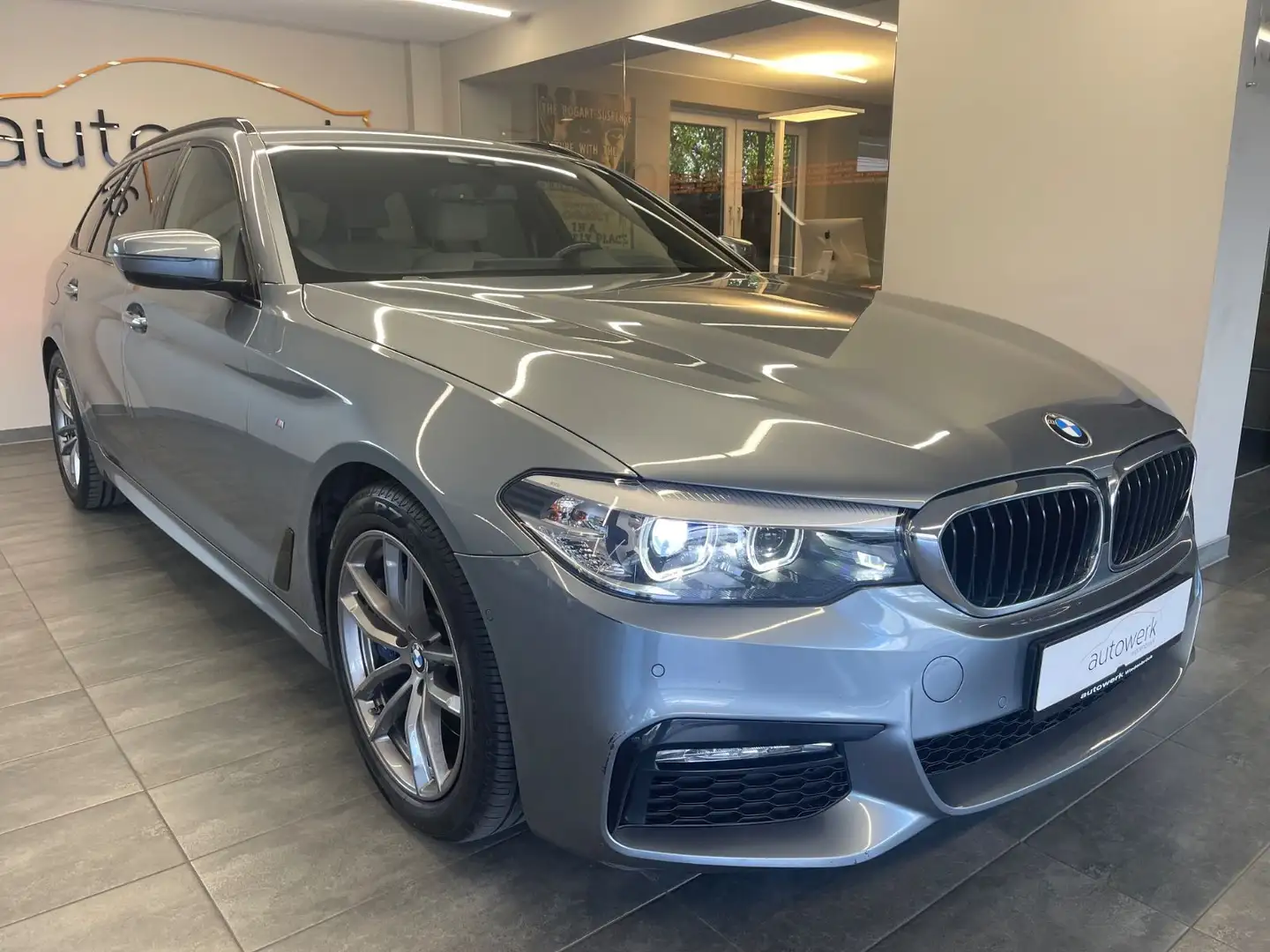 BMW 530 d M Sport*LED/Leder/HiFi/ALU/dig.Cockpit/TOP Gris - 1
