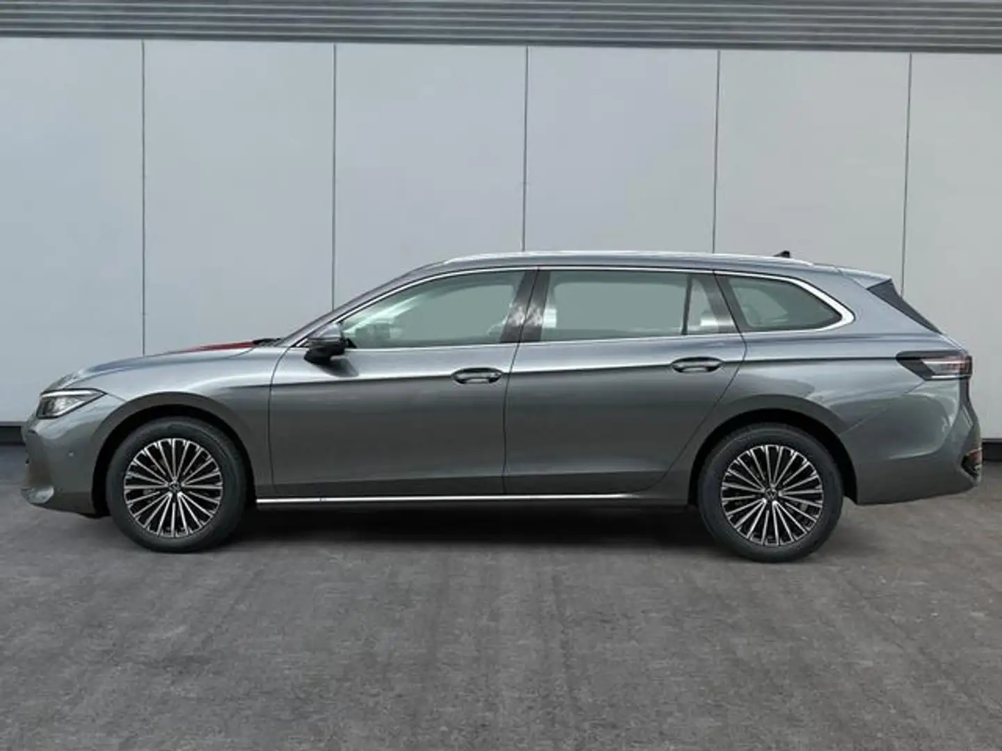 Volkswagen Passat Variant Elegance DSG+NAVI+MATRIX+MASSA... Gris - 2