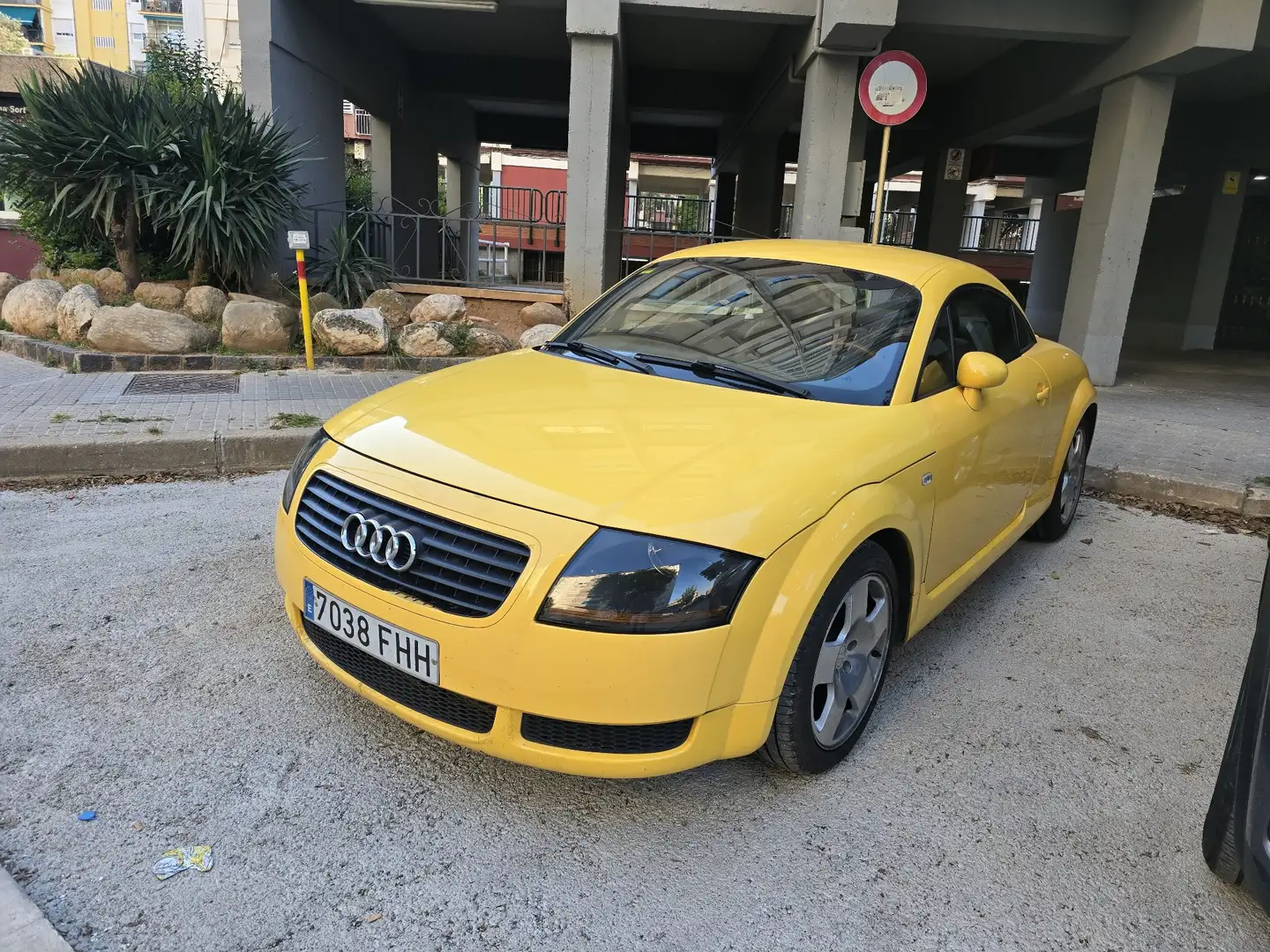 Audi TT Coupé 1.8T 6 vel. 180 - 2
