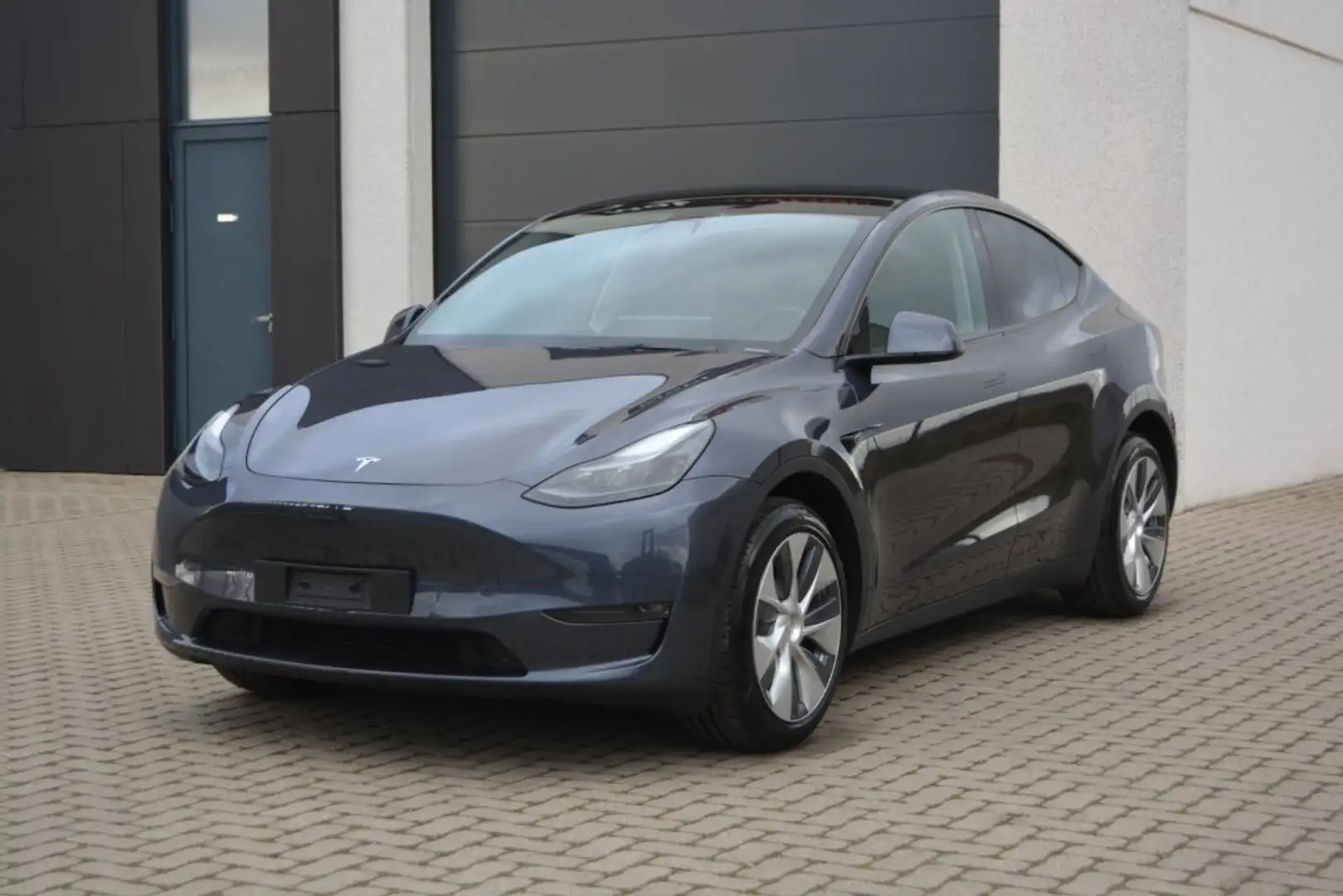 Tesla Model Y 514Pk Long Range Dual Motor AWD/Autopilot Gris - 1