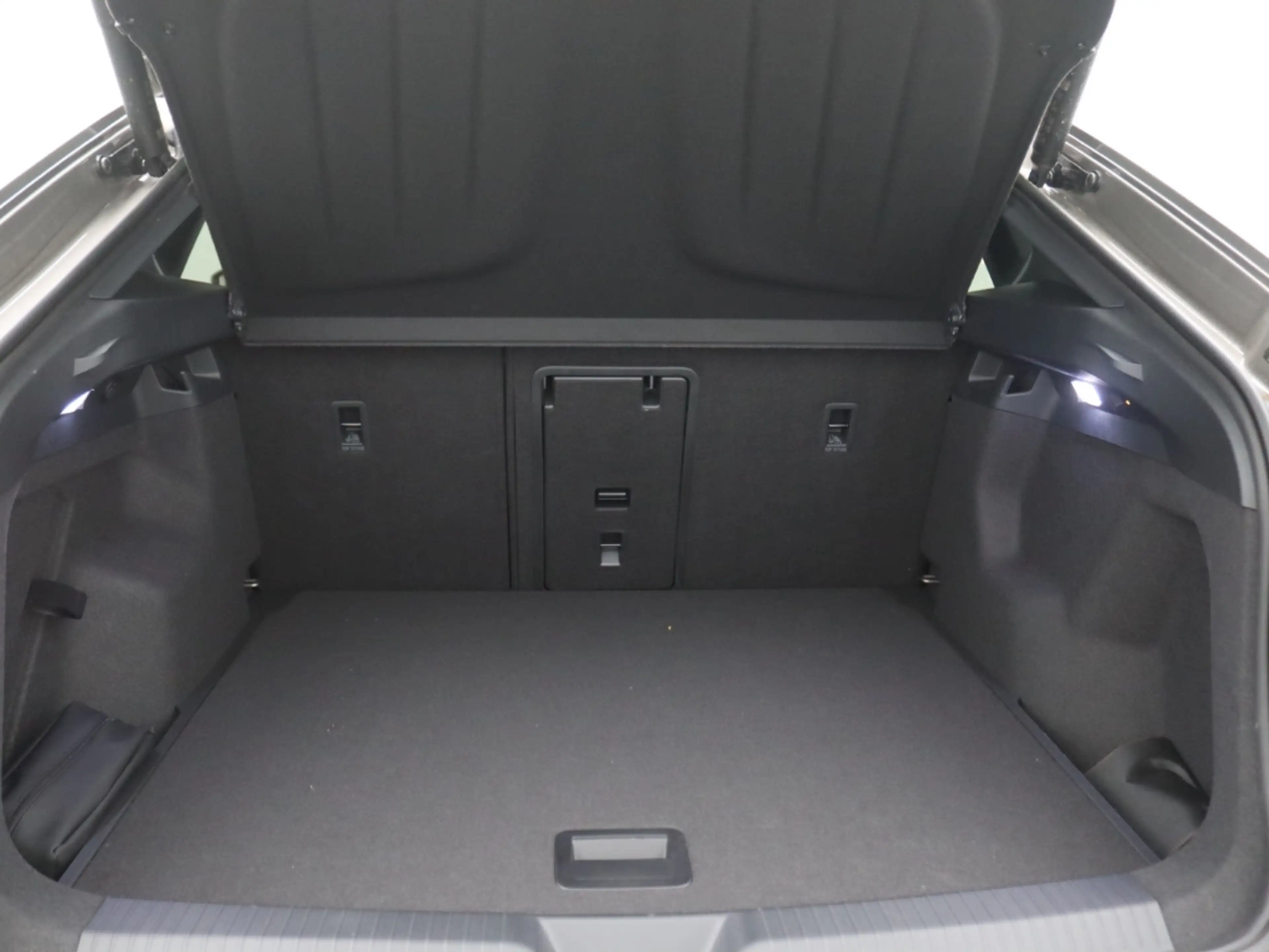 CUPRA Tavascan 210 kW Endurance Navi Memory Sound AHK° — photo 12
