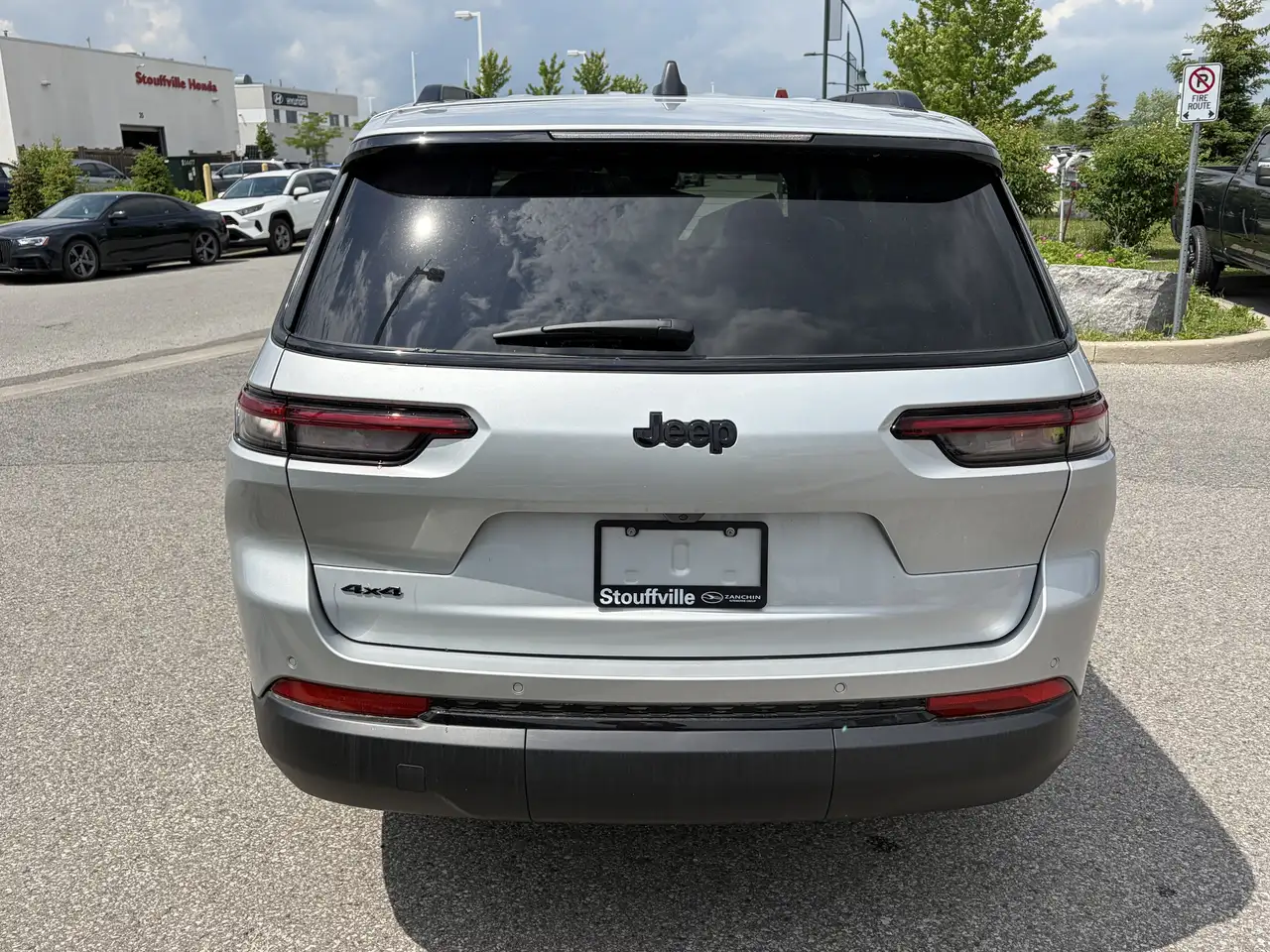 Jeep Grand Cherokee снимка Jeep Grand Cherokee