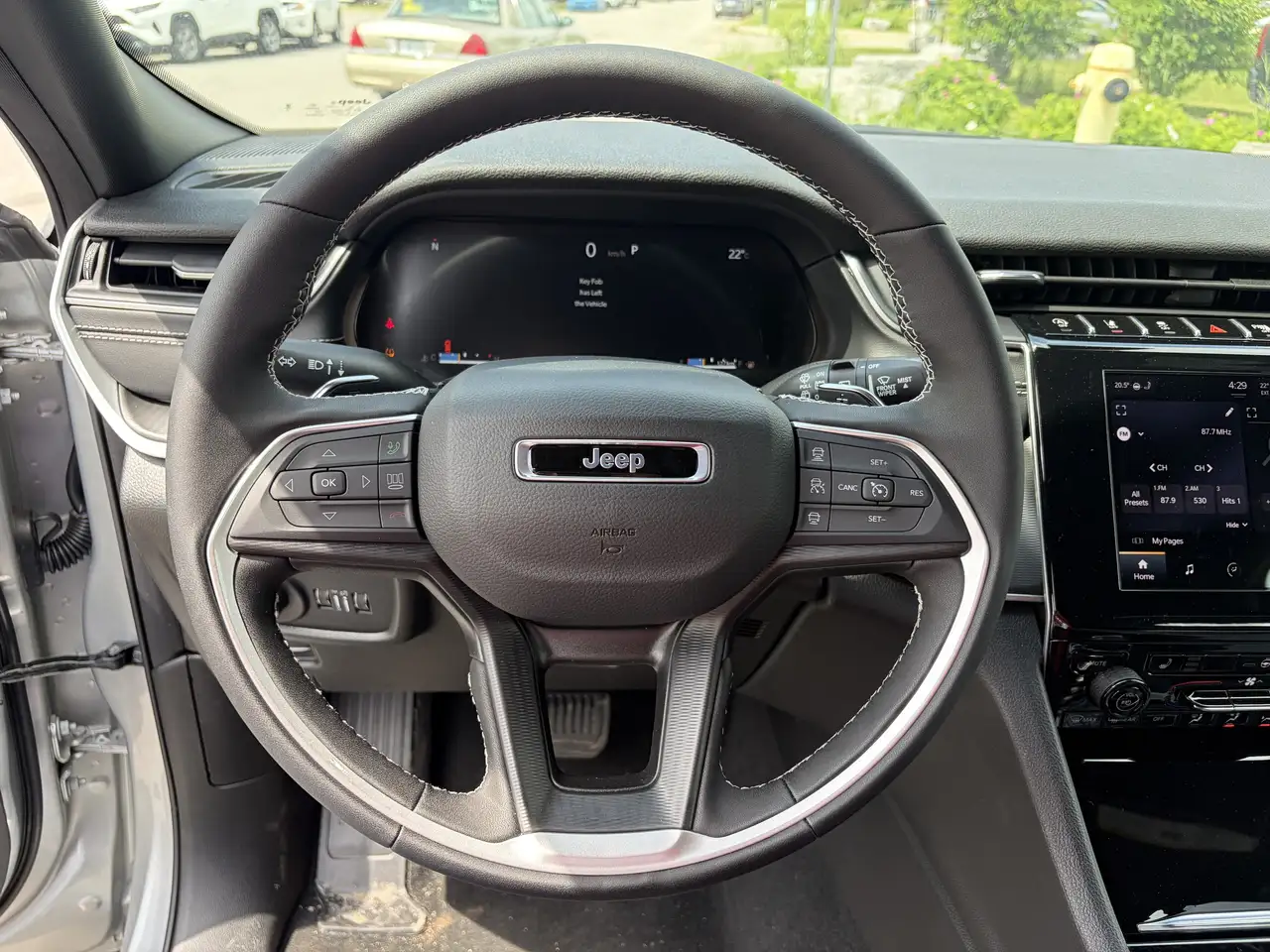 Jeep Grand Cherokee снимка Jeep Grand Cherokee