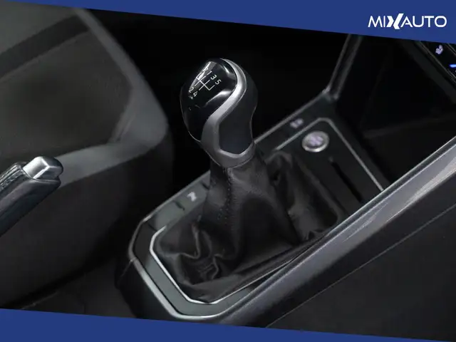 Volkswagen Polo view 13