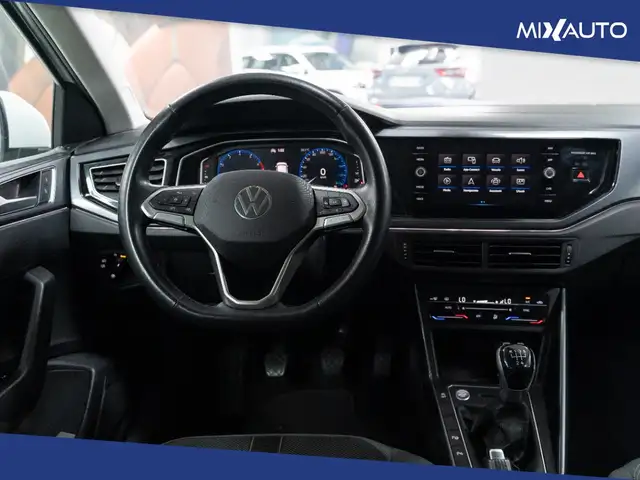 Volkswagen Polo view 11