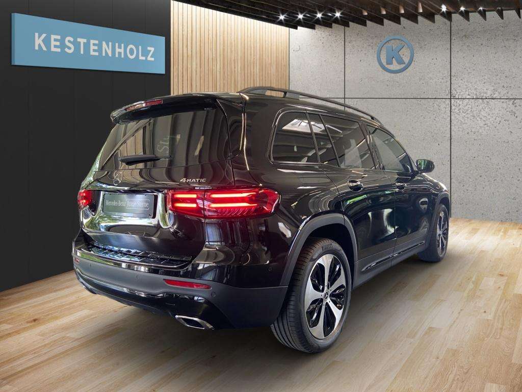 Mercedes-Benz GLB 200