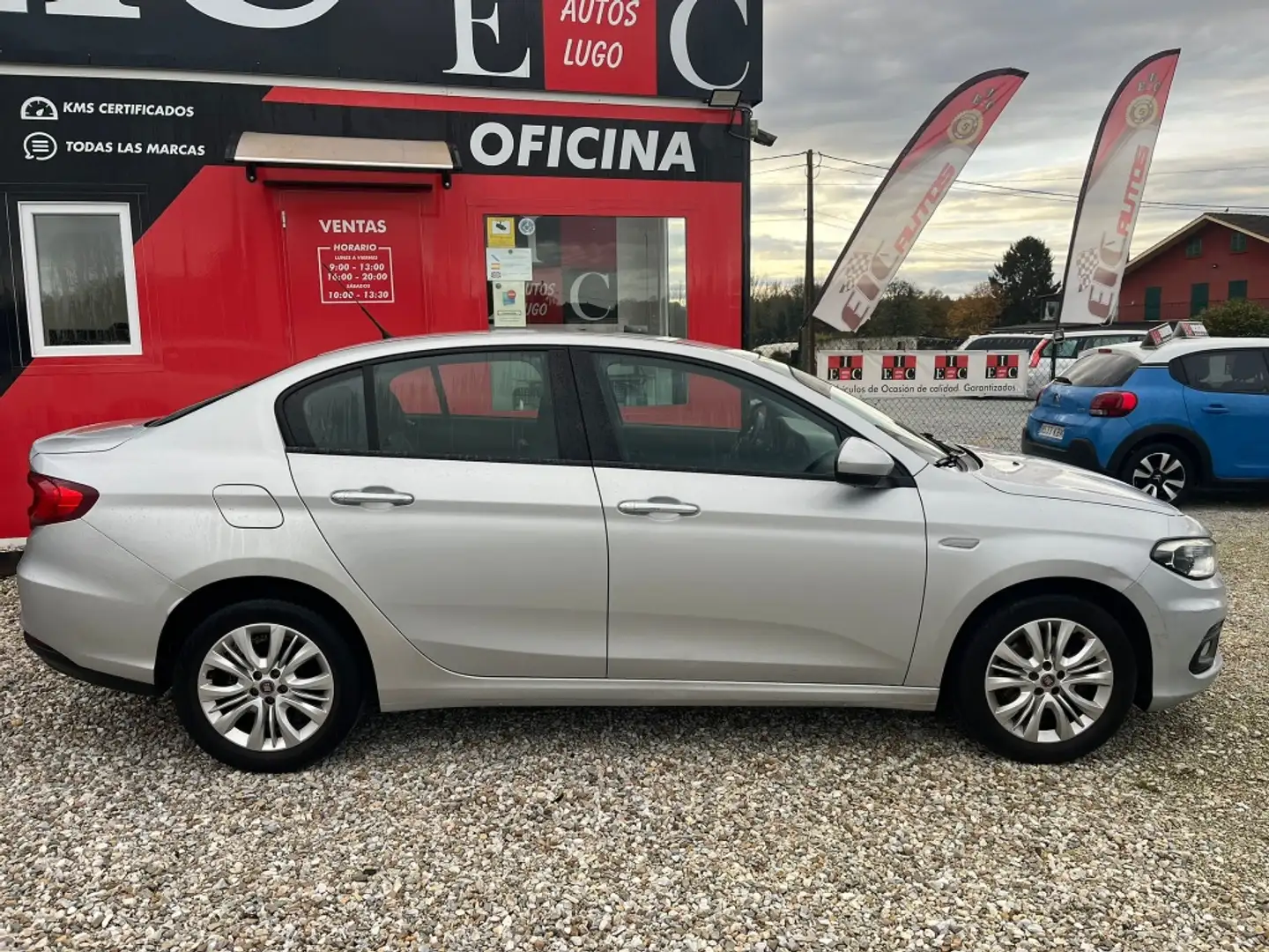 Fiat Tipo Sedán 1.4 Easy Plateado - 2