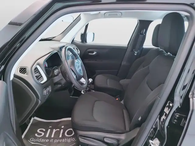 Jeep Renegade view 14