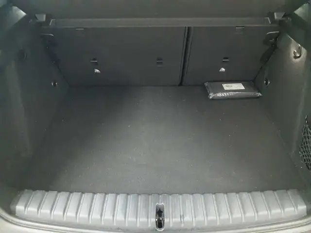 BMW 1 Series view 15