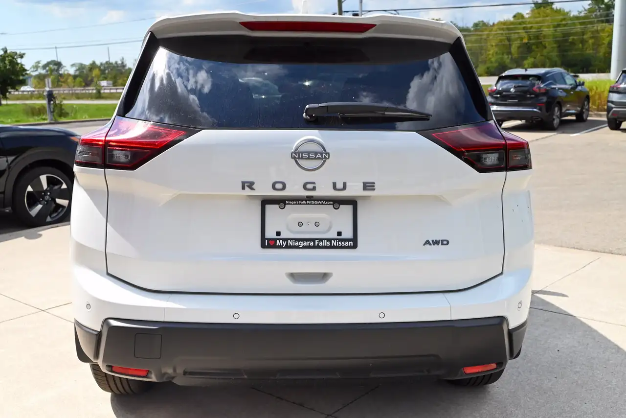 Nissan Rogue fotografie Nissan Rogue