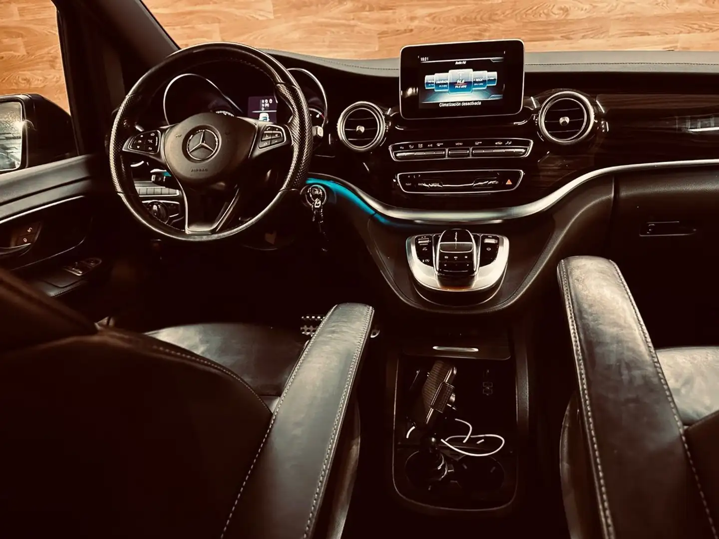 Mercedes-Benz V 250 d Avantgarde Largo Bleu - 2