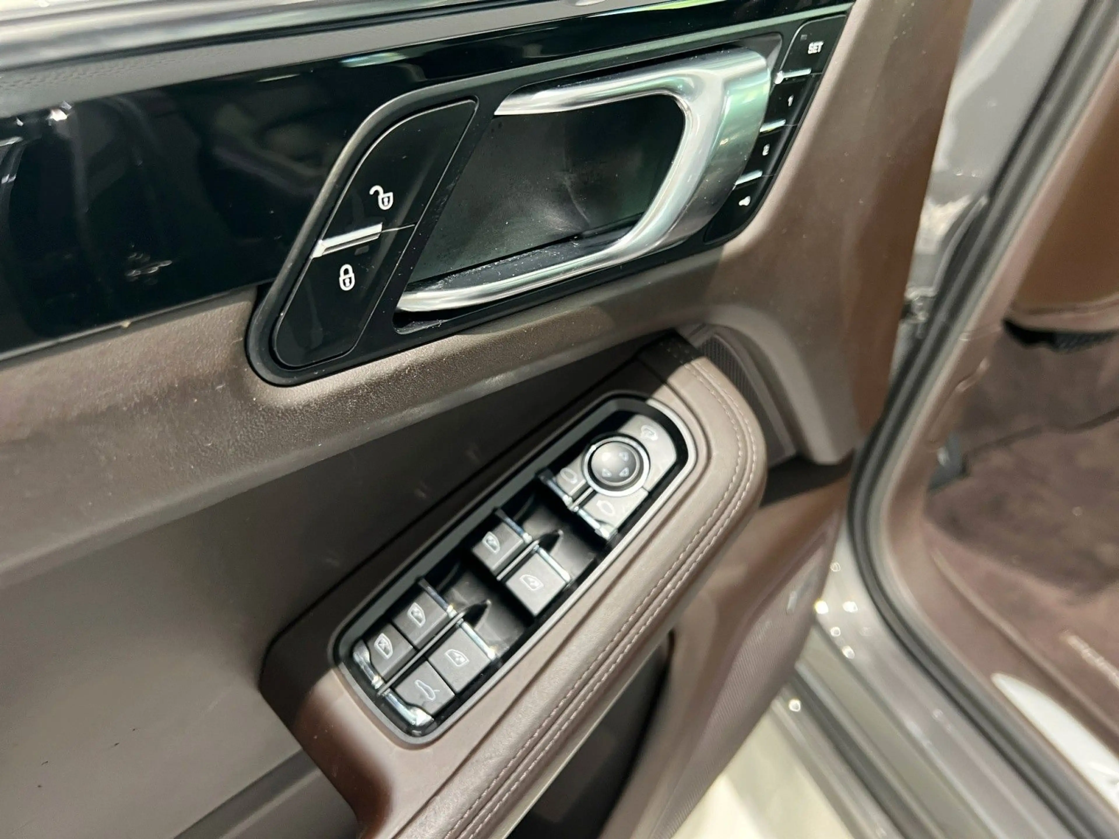 Porsche Macan Turbo AHK PDK KAM LUFT PANO CHRONO — photo 14