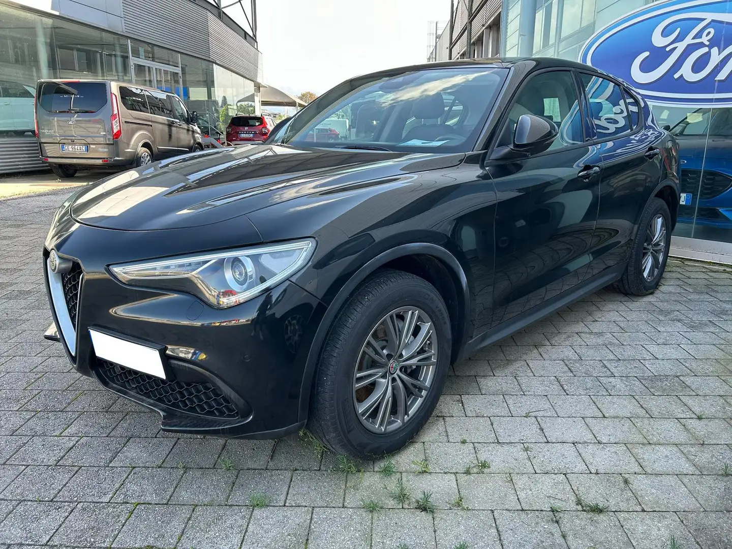 Alfa Romeo Stelvio Stelvio 2.2 t Business Q4 210cv auto my19 Nero - 1