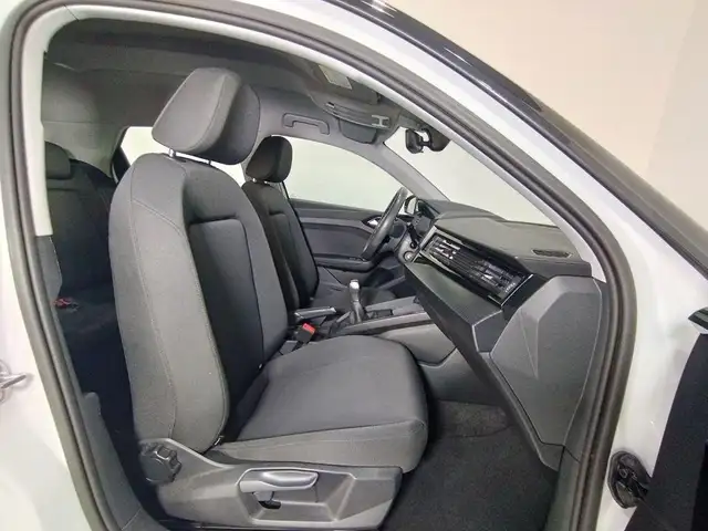 Audi A1 view 8