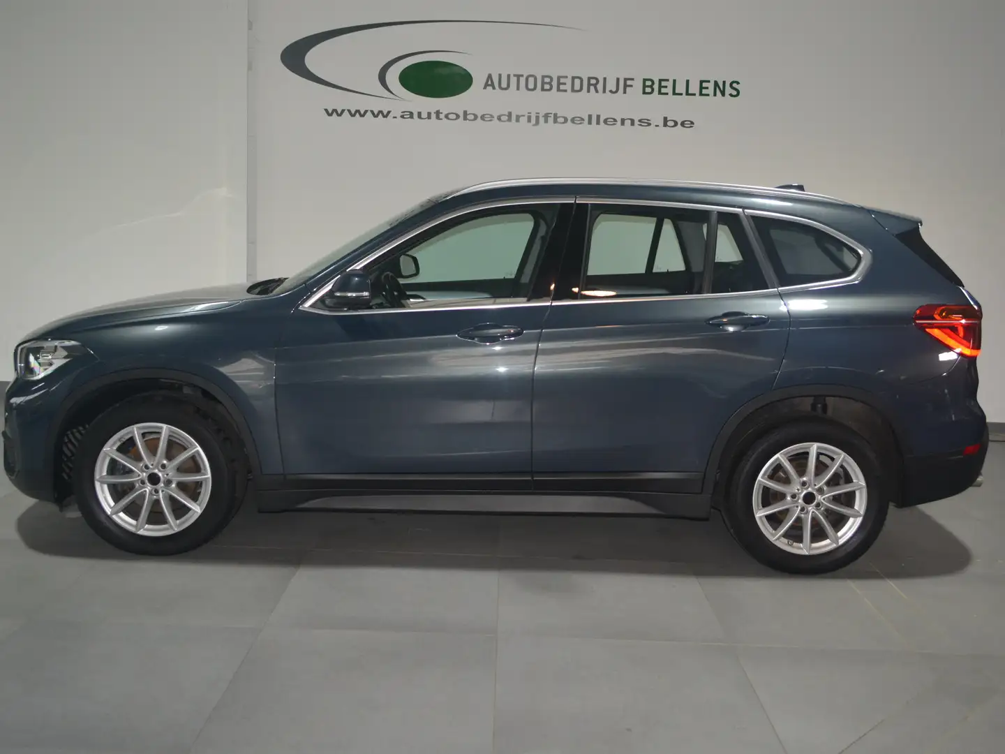 BMW X1 X1 sDrive18i Aut. Grijs - 1