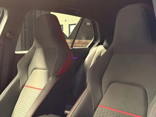Volkswagen Golf view 8