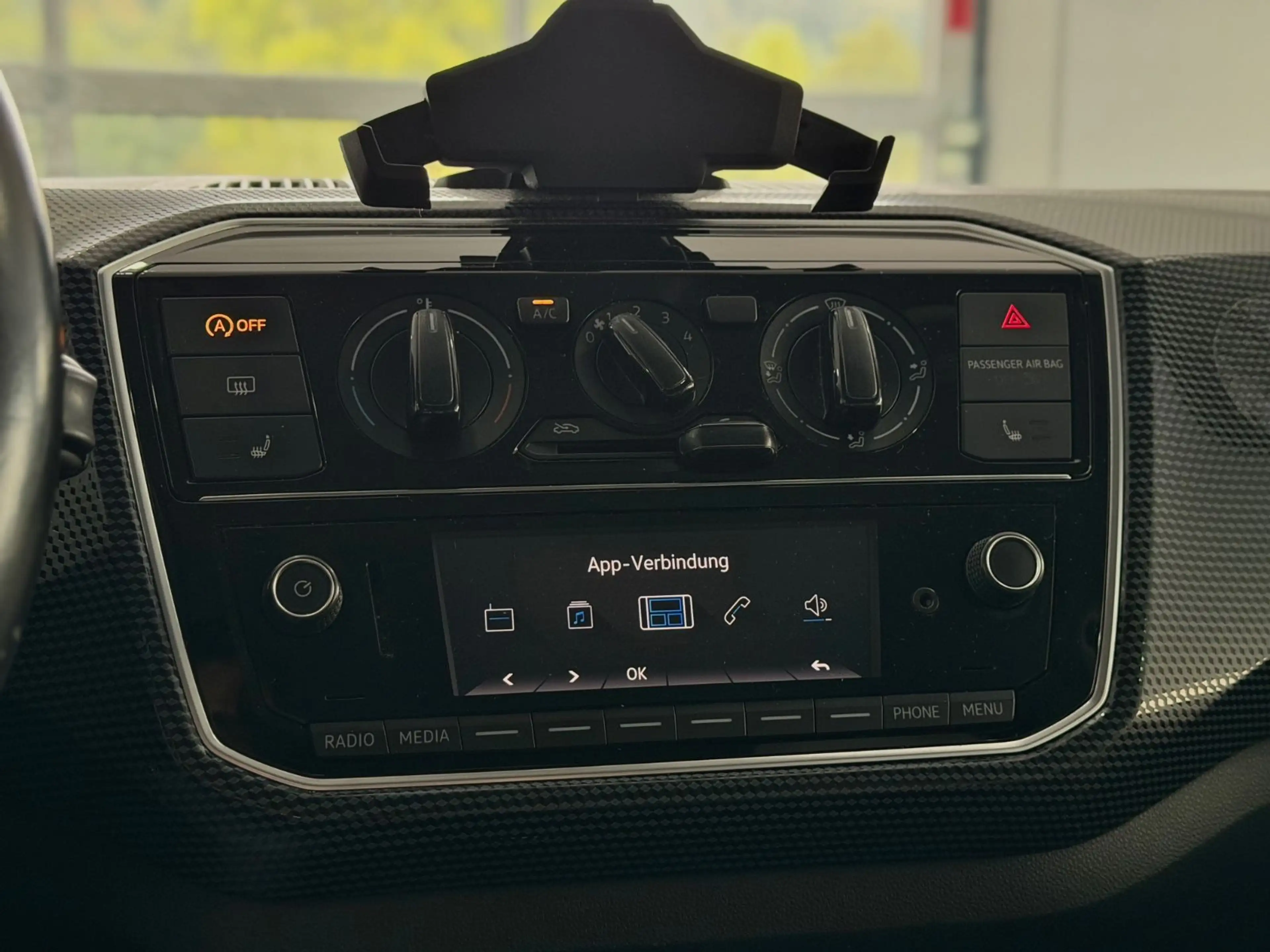 Volkswagen up! Move up!75PS/BMT/Start-Stop/Design/Shz/Klima/PDC — photo 14