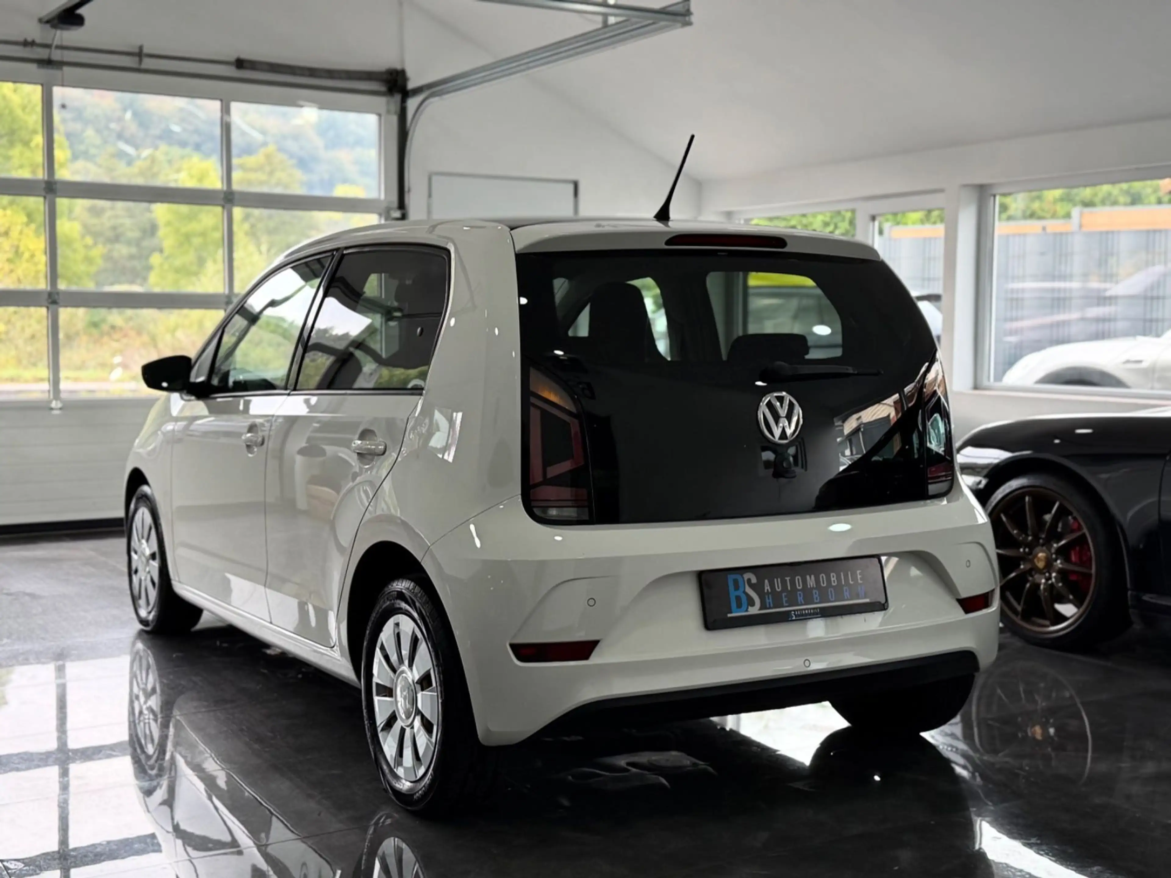 Volkswagen up! Move up!75PS/BMT/Start-Stop/Design/Shz/Klima/PDC — photo 8