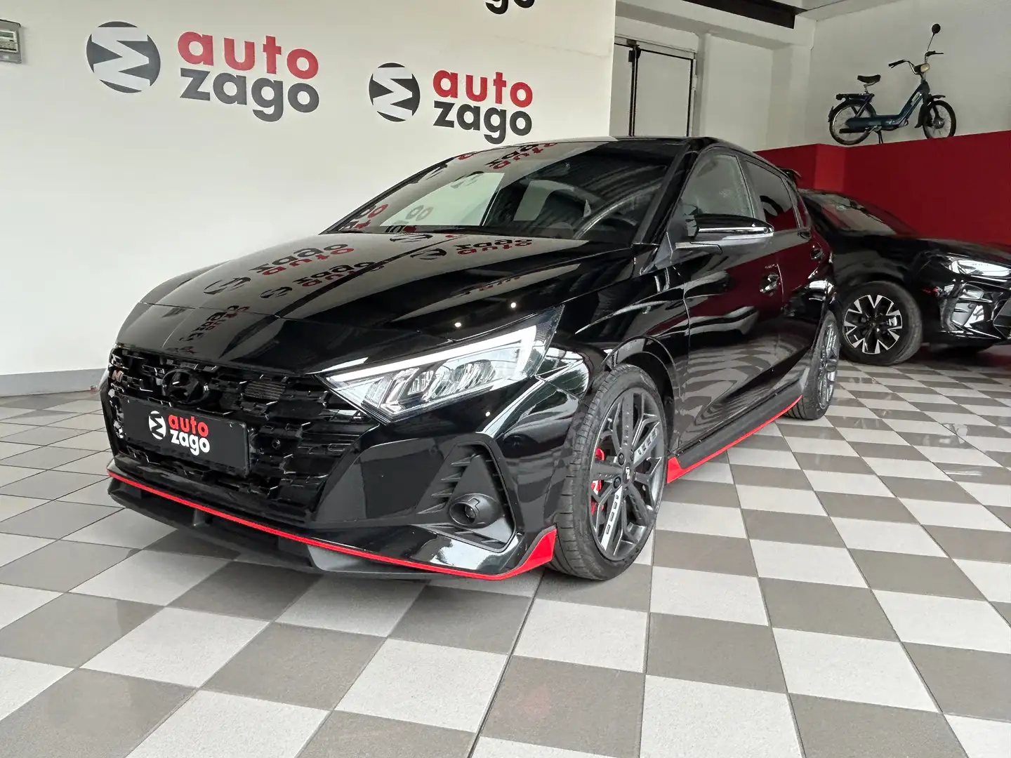 Hyundai i20 1.6 t-gdi N Performance Techno Pack Zwart - 1