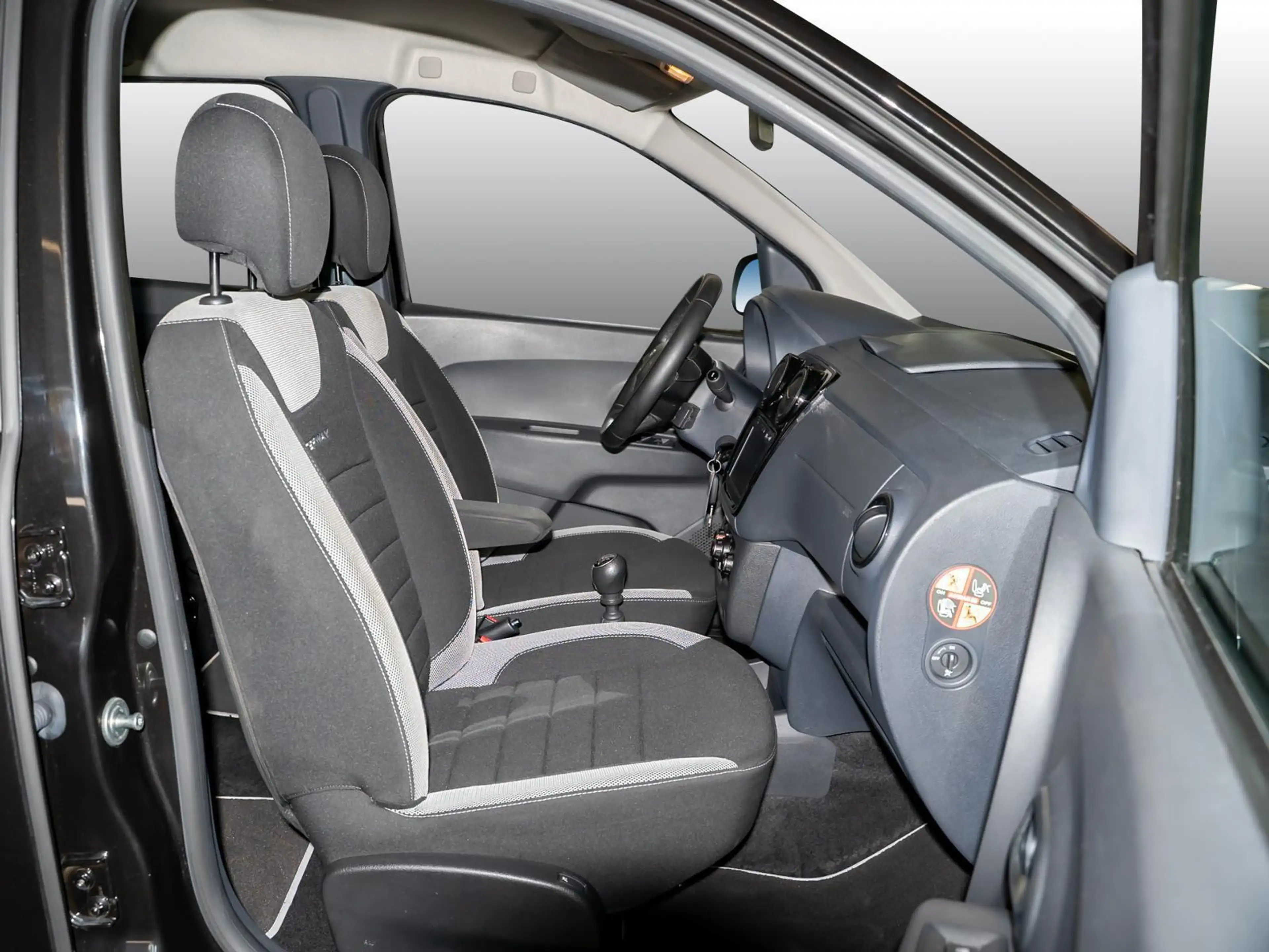 Dacia Lodgy TCe 130 Stepway Kamera+PDC+Allwetter — photo 4
