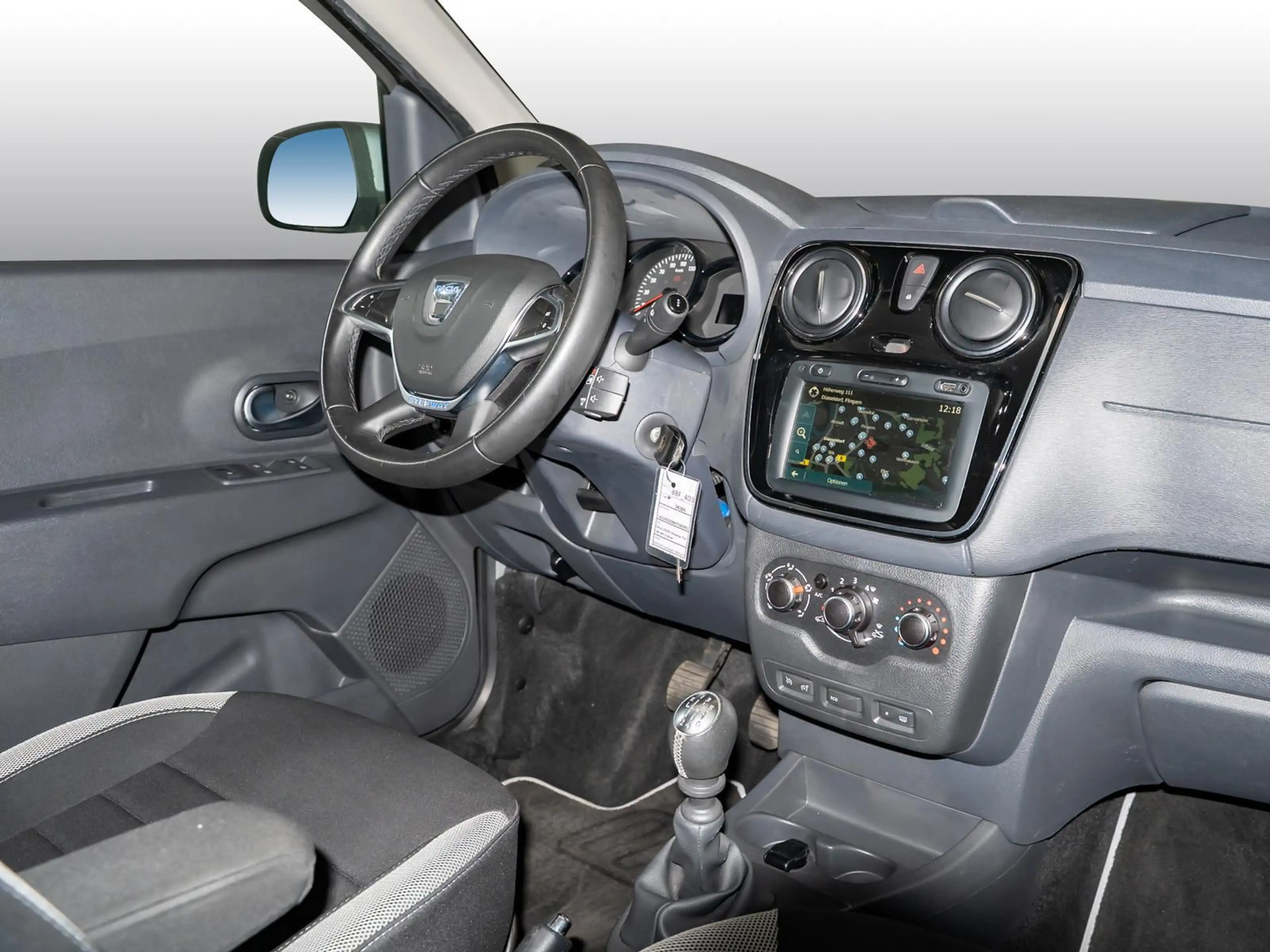 Dacia Lodgy TCe 130 Stepway Kamera+PDC+Allwetter — photo 5