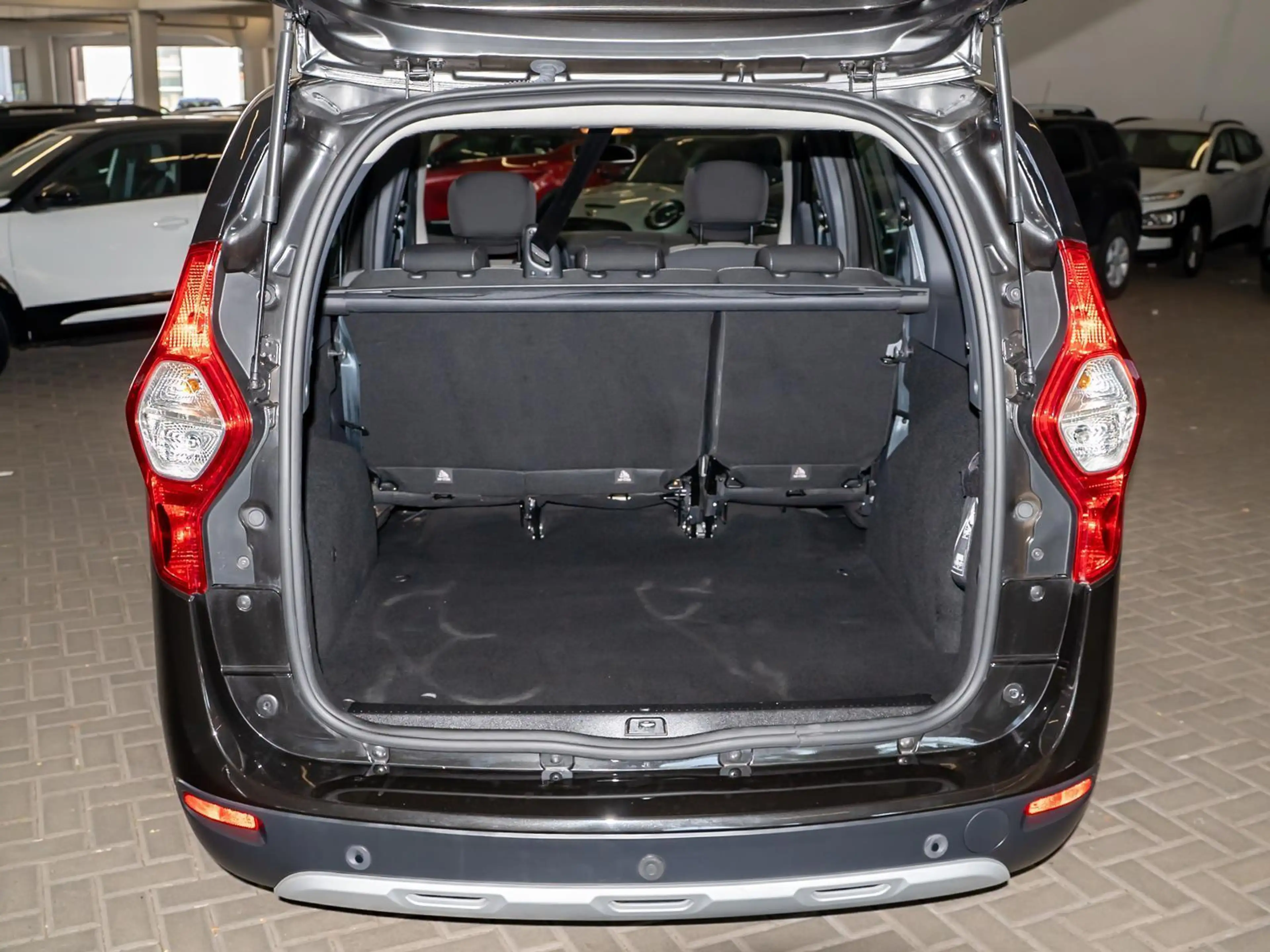 Dacia Lodgy TCe 130 Stepway Kamera+PDC+Allwetter — photo 8