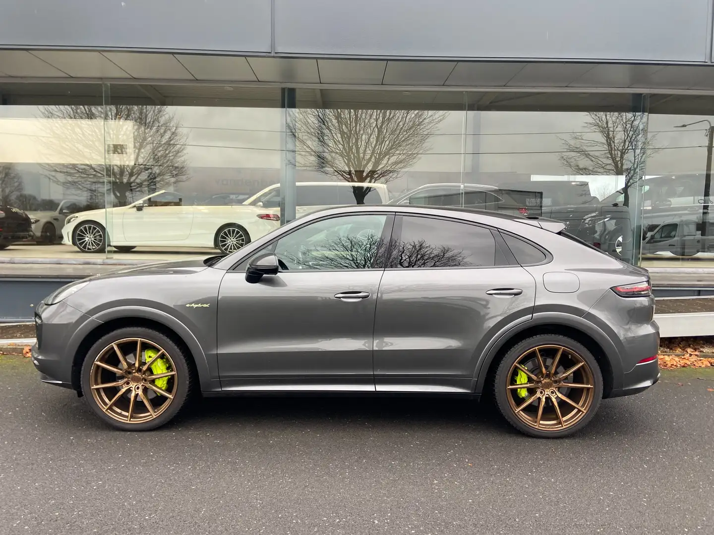 Porsche Cayenne Cayenne E-Hybrid Coupe Tiptronic S carbon 2velgset Grigio - 2