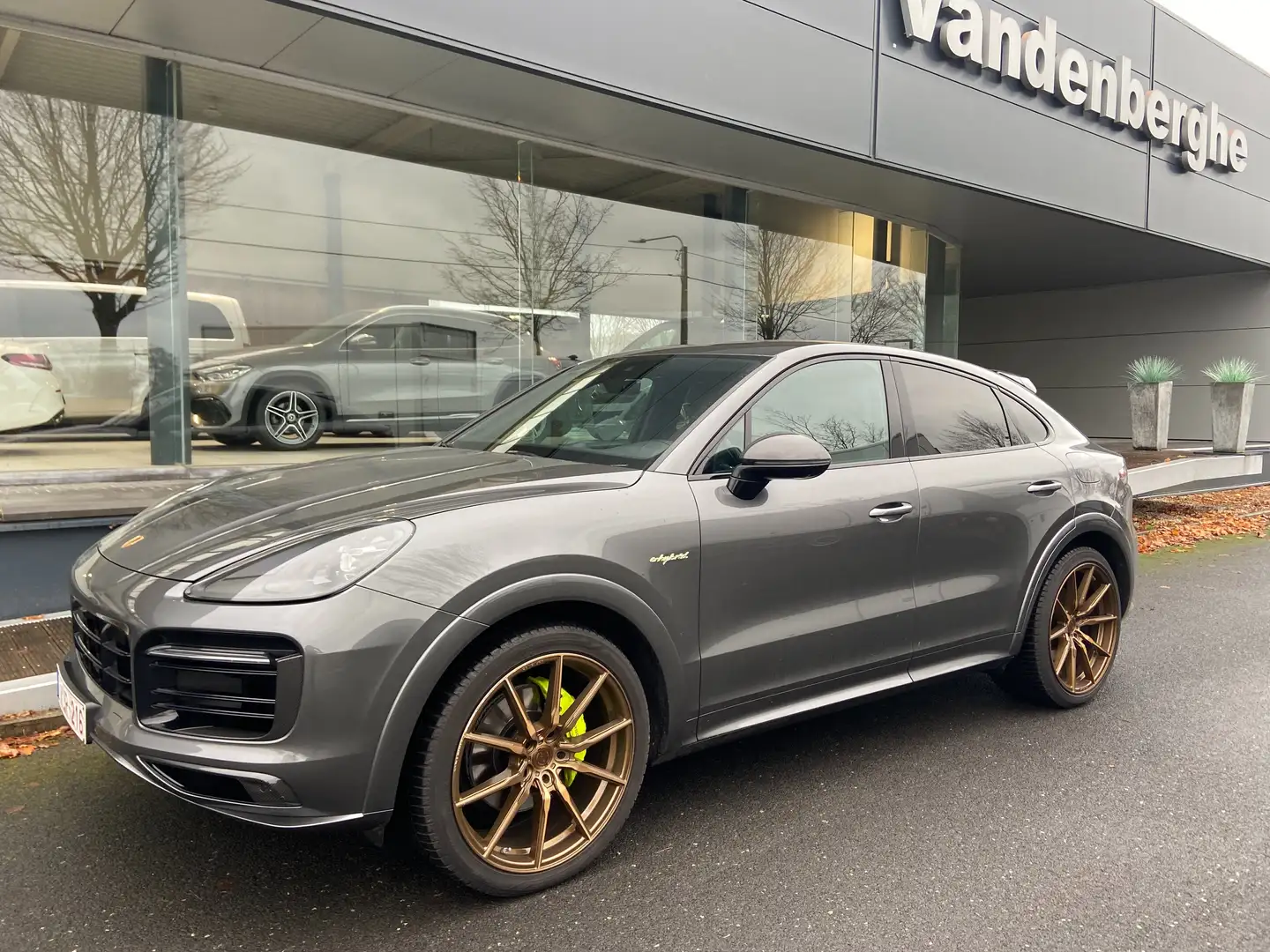 Porsche Cayenne Cayenne E-Hybrid Coupe Tiptronic S carbon 2velgset Grigio - 1