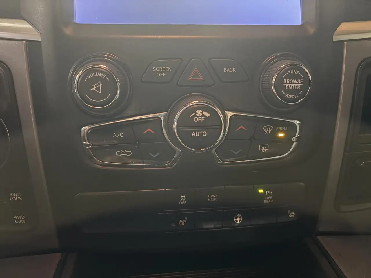 RAM 1500 снимка RAM 1500