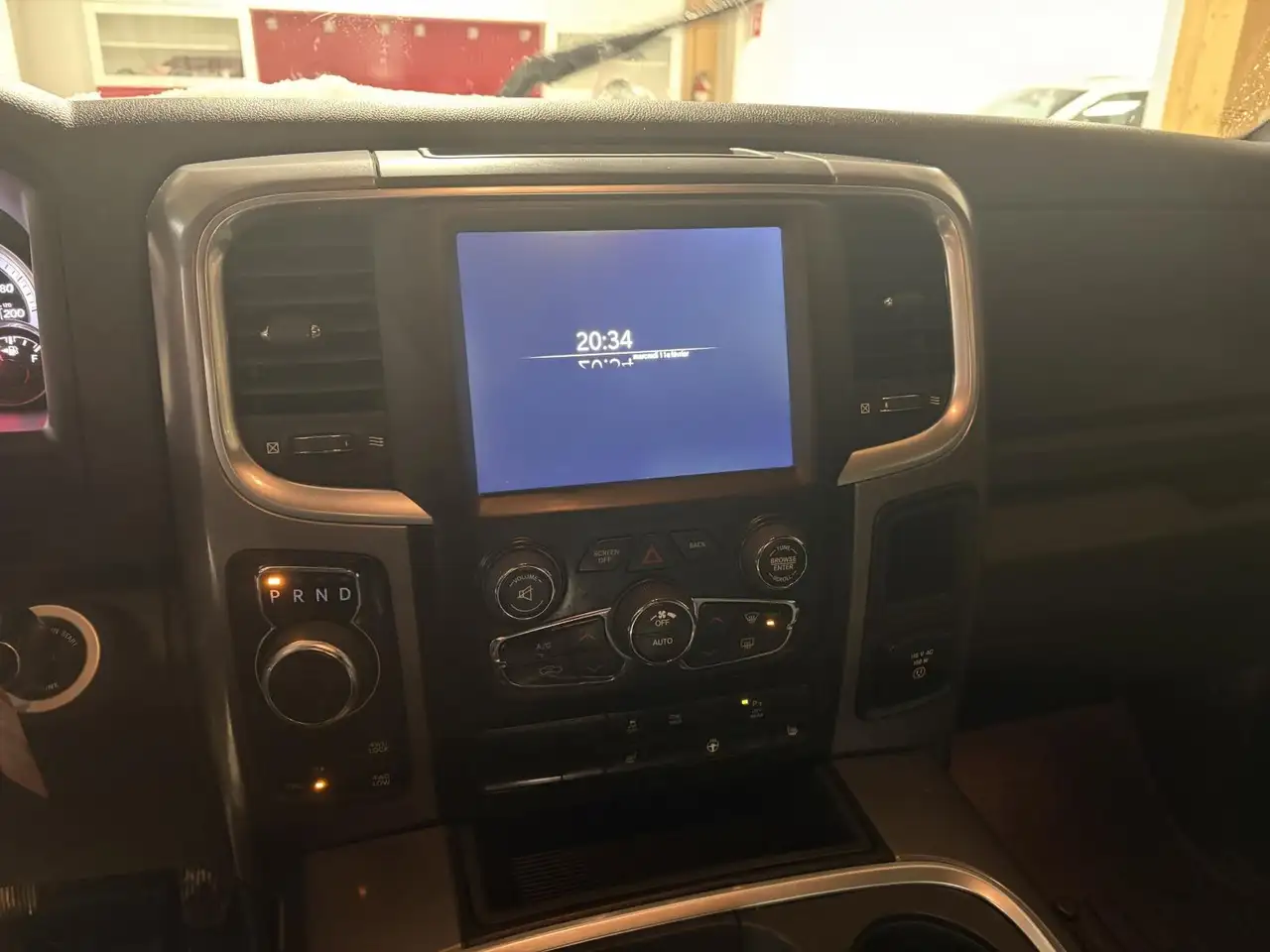 RAM 1500 снимка RAM 1500