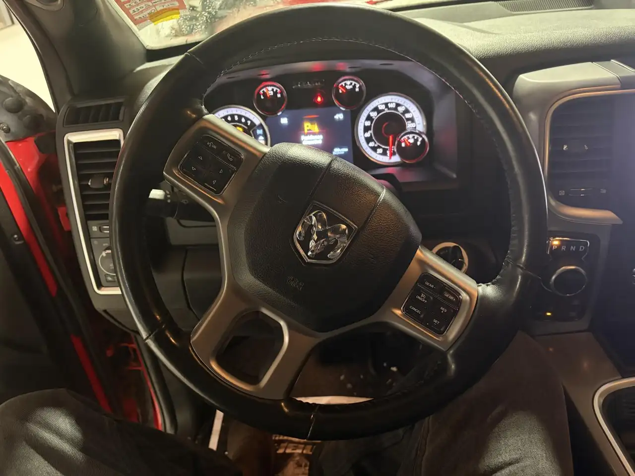 RAM 1500 снимка RAM 1500