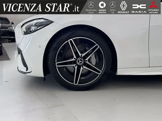 Mercedes-Benz C-Class view 3