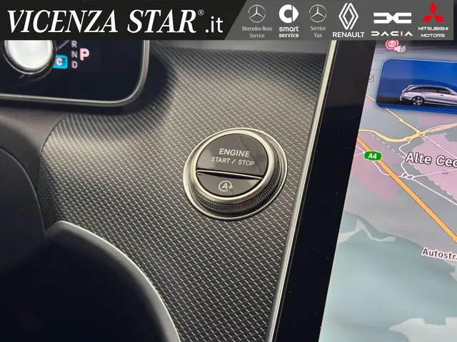 Mercedes-Benz C-Class view 11