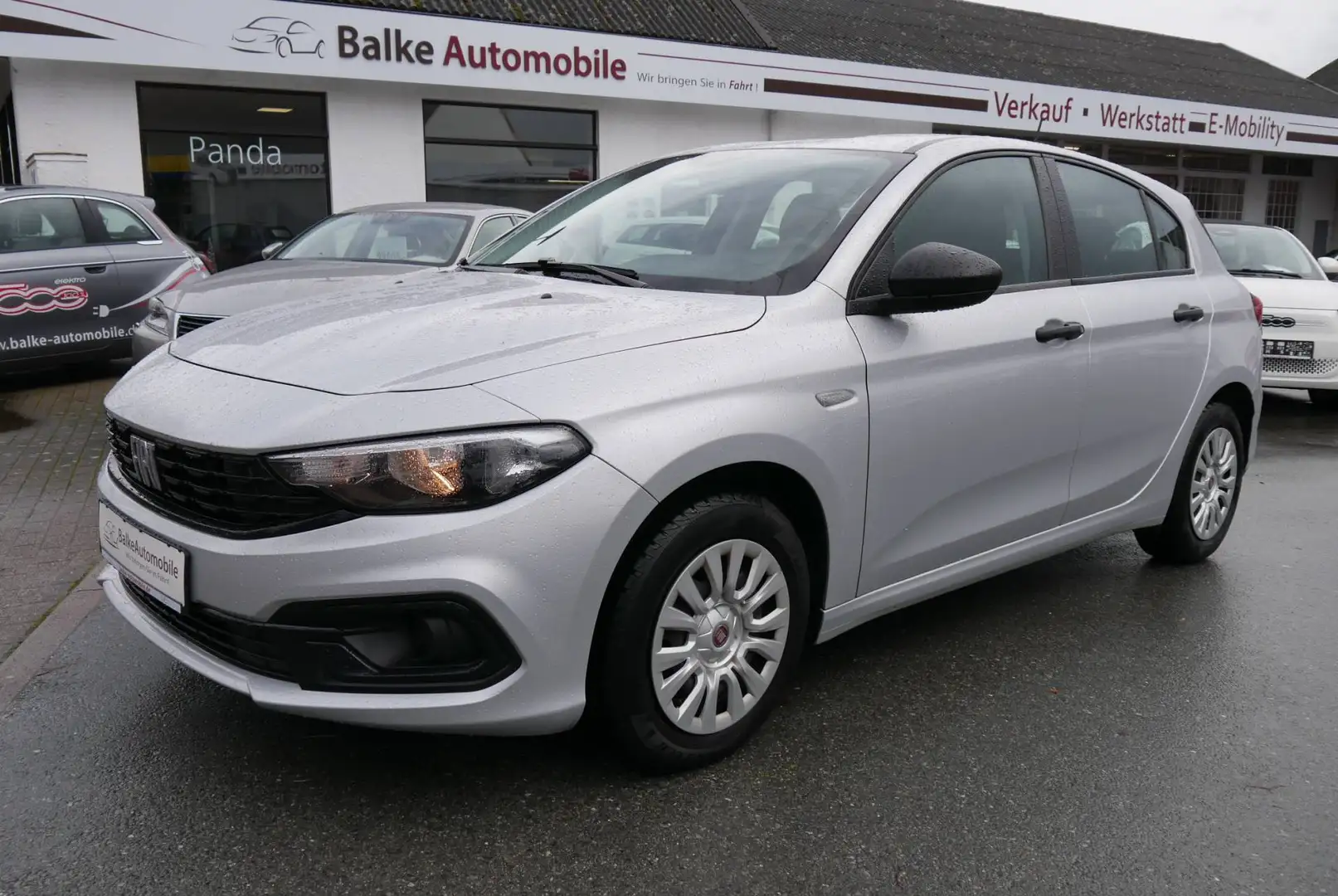 Fiat Tipo 1.4 5-Türer *PDC*Bluetooth*Allwetterreifen*uvm! Silber - 1