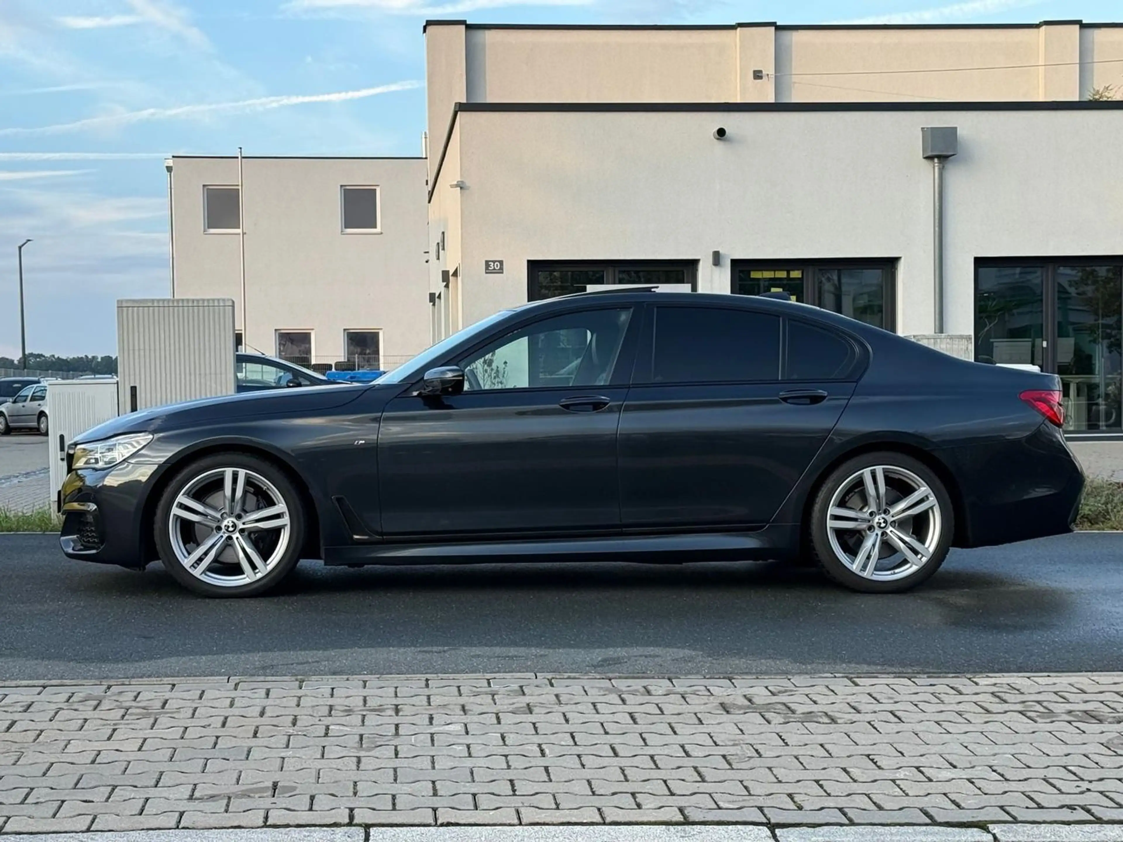 BMW 730 730 d *Laser*Head-UP*Carbon*AHK*Voll* — photo 4