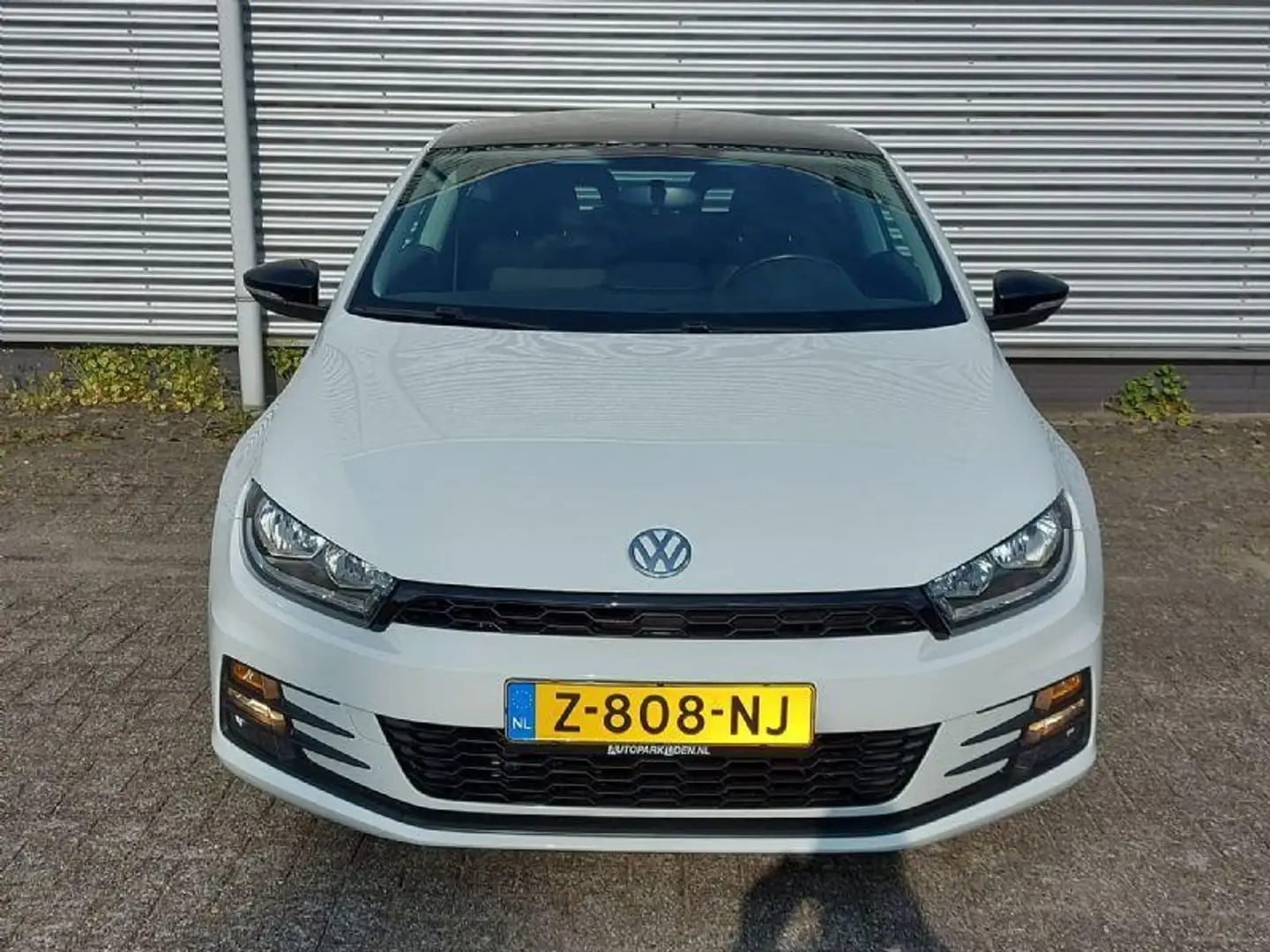 Volkswagen Scirocco 1.4 TSI Edition Wit - 2