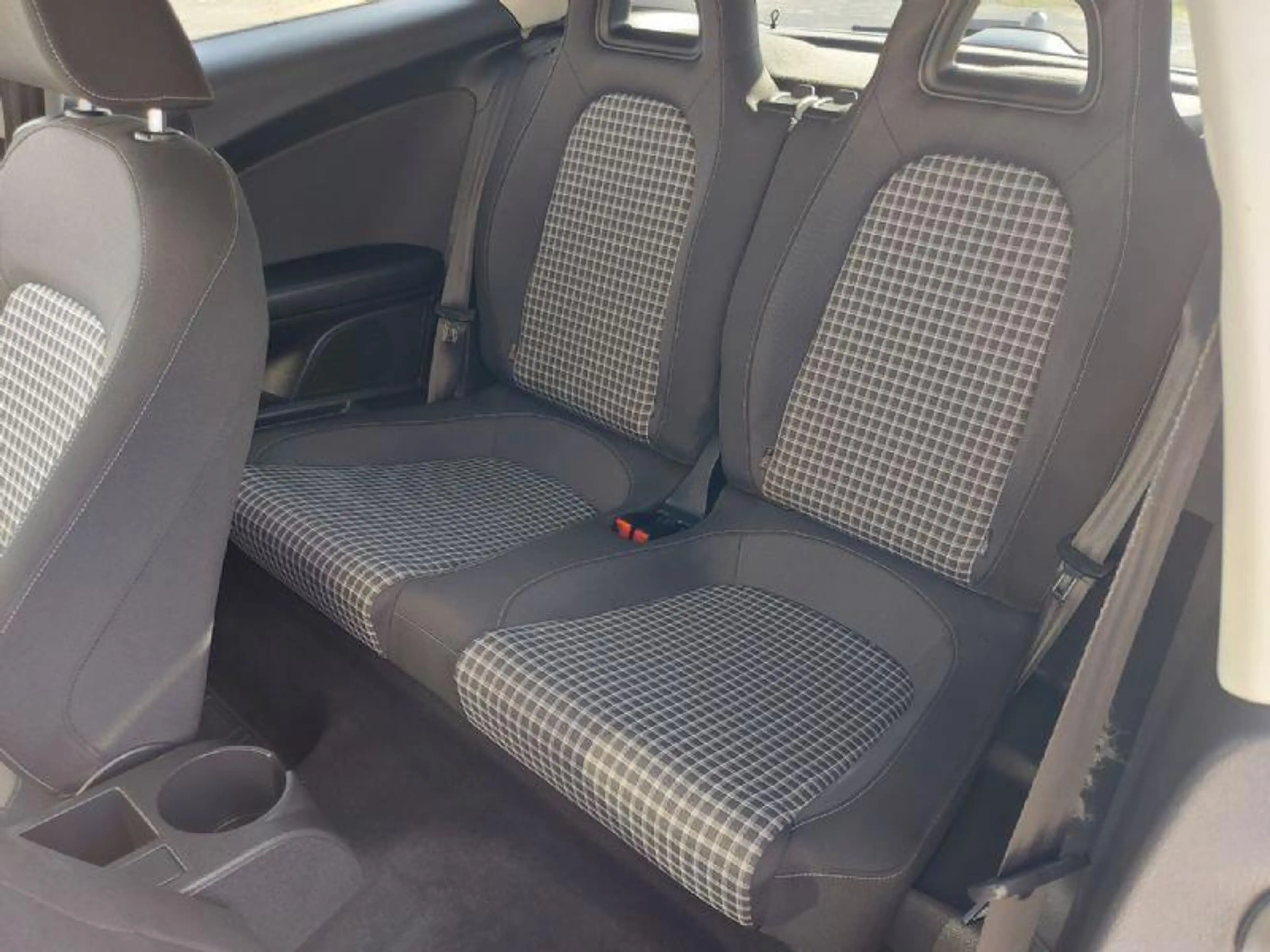 Volkswagen Scirocco 1.4 TSI Edition — photo 12