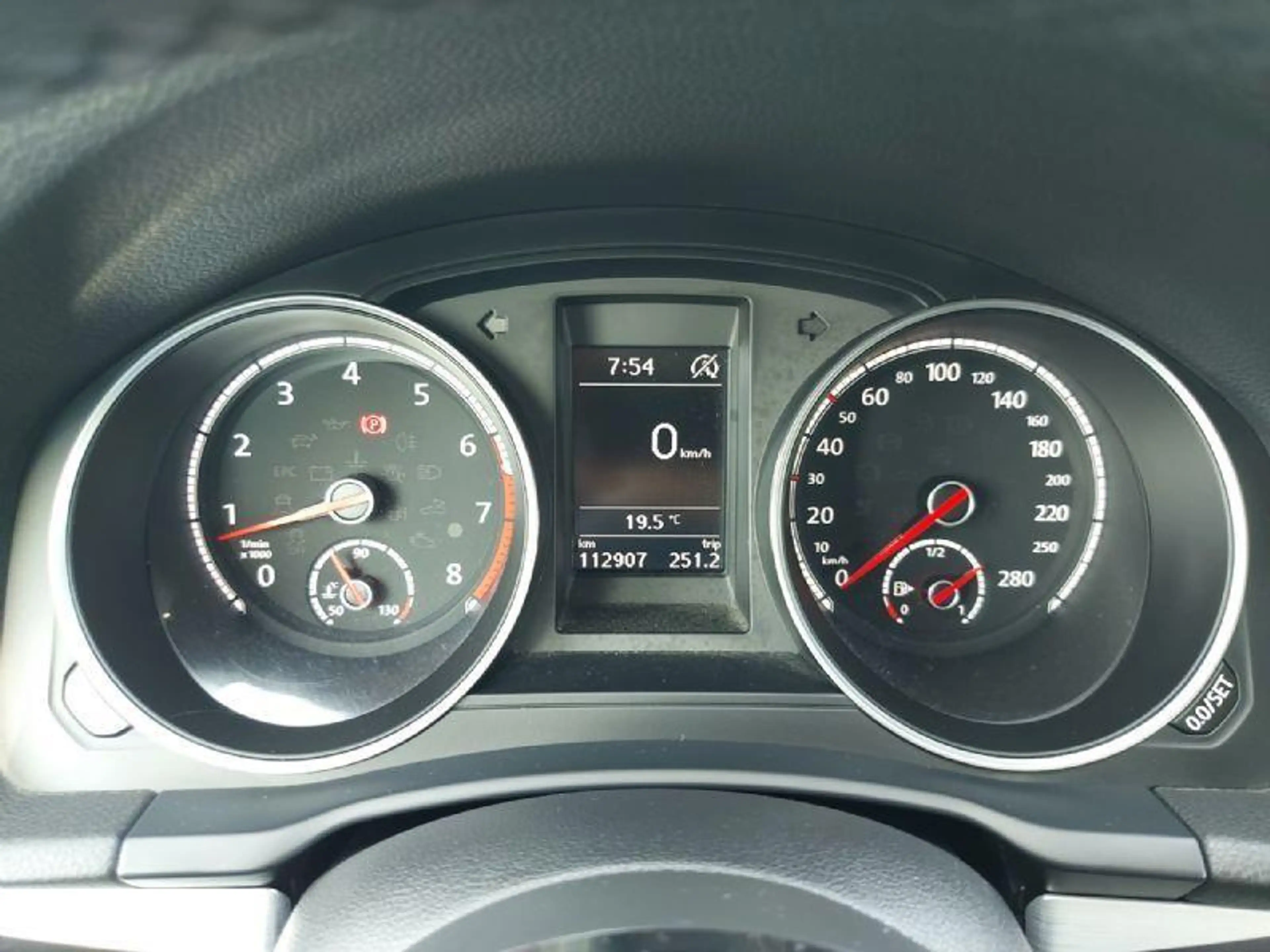 Volkswagen Scirocco 1.4 TSI Edition — photo 14
