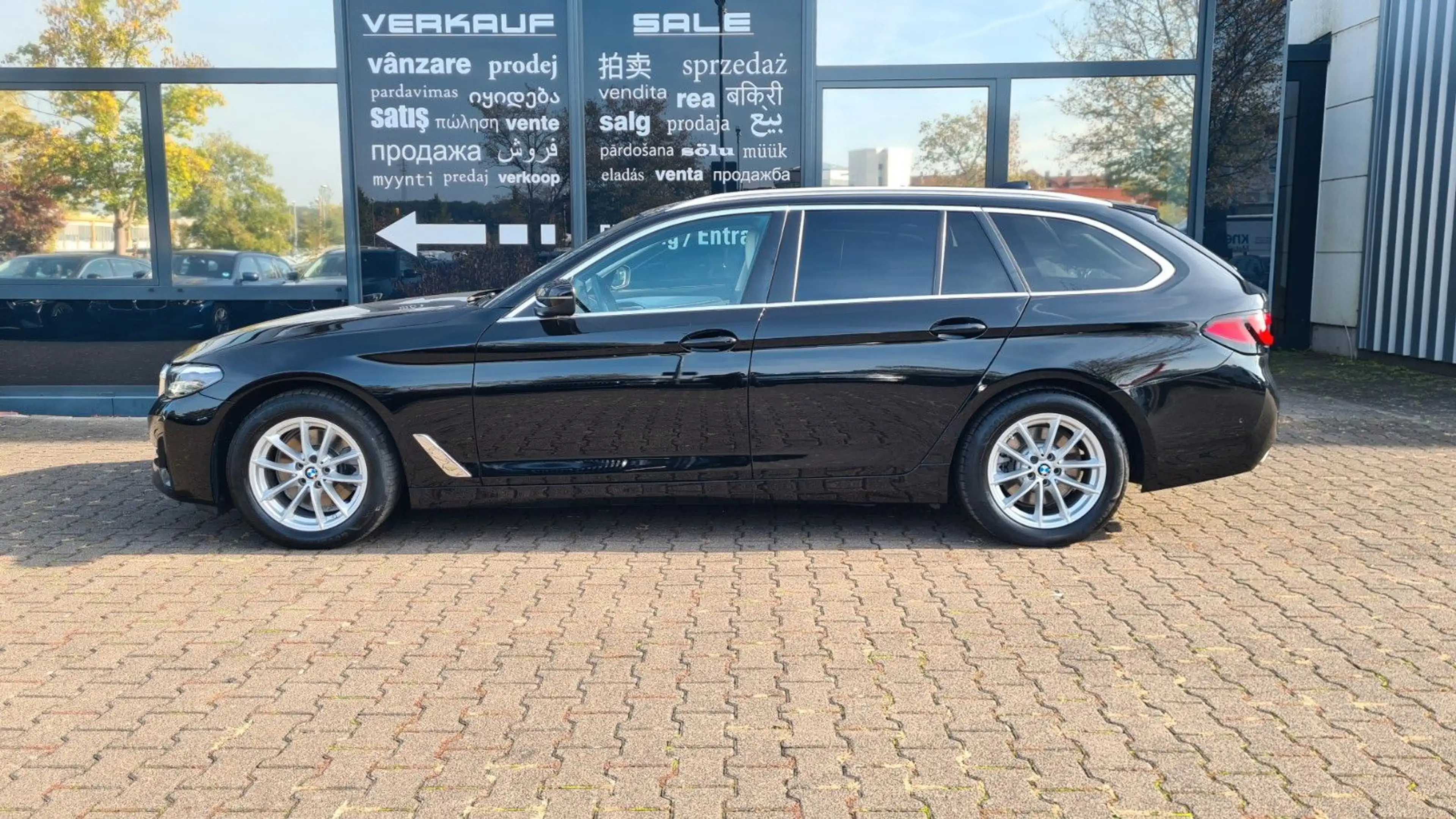 BMW 520 d T - DriAssPro - Komfortsitze - 8 x ALU - — photo 4