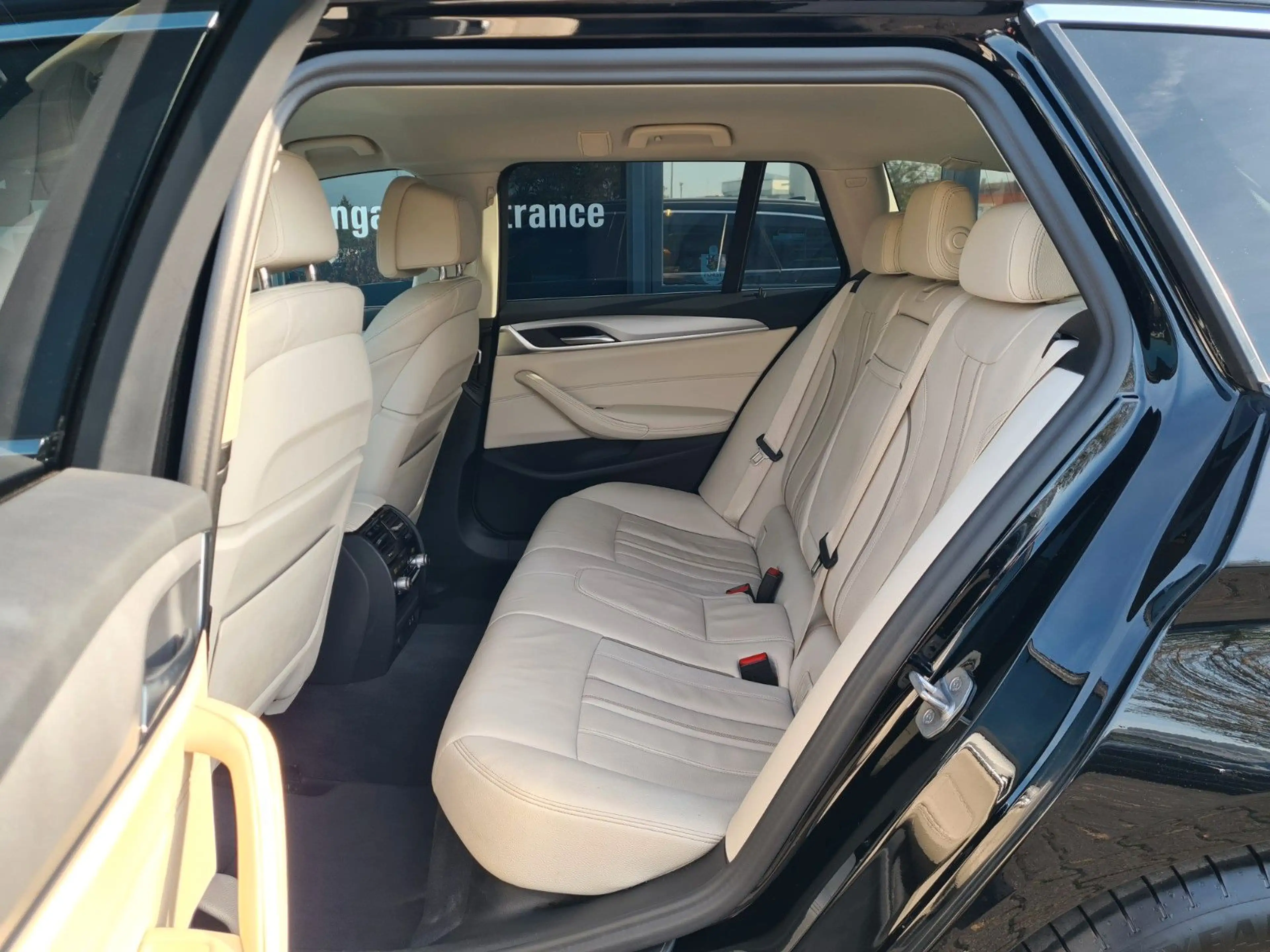 BMW 520 d T - DriAssPro - Komfortsitze - 8 x ALU - — photo 14