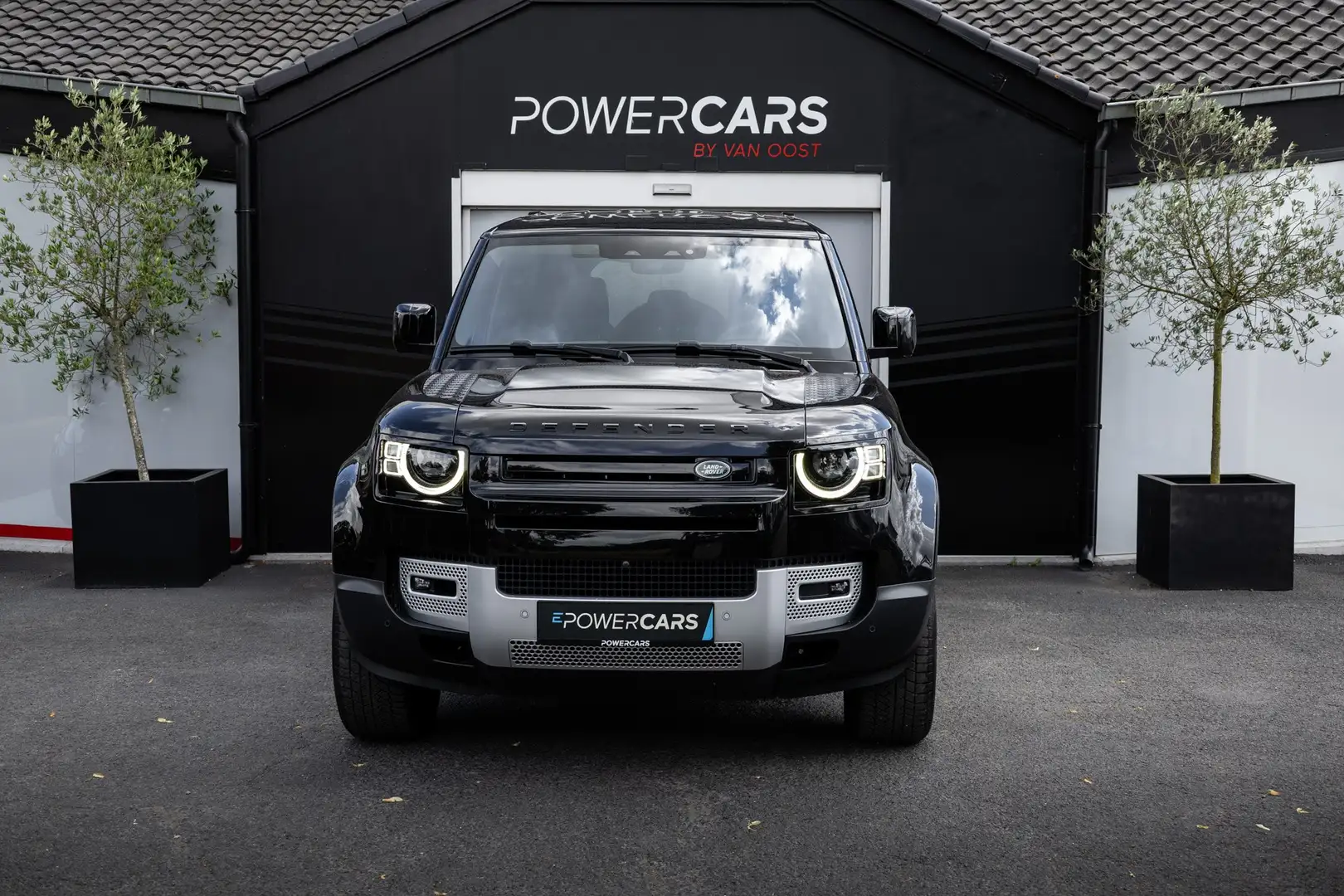 Land Rover Defender 110 P400e | 360 | ACC | TREKHAAK Noir - 2