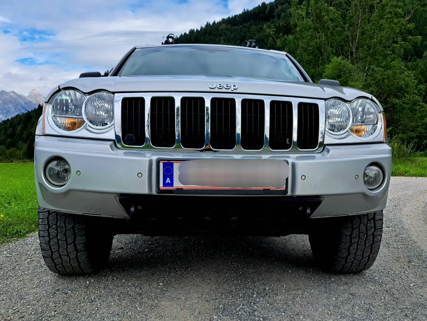 Jeep Grand Cherokee Grand Cherokee 5,7 V8 HEMI Limited Limited Silber - 2