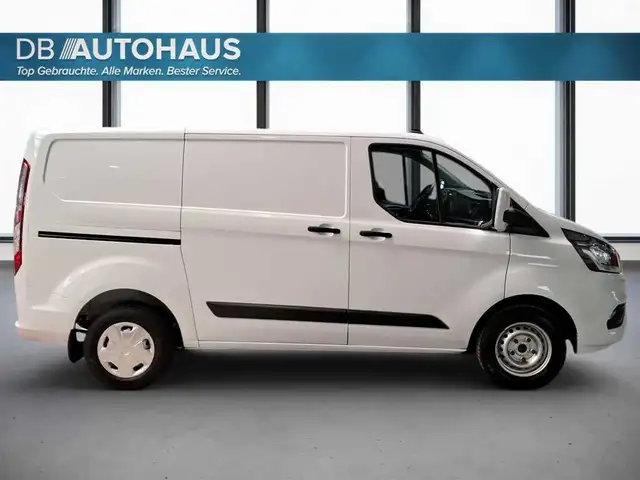 Ford Transit Custom view 3