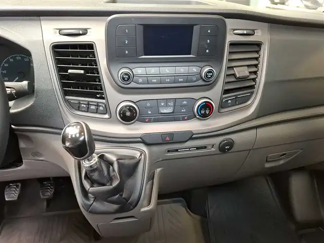 Ford Transit Custom view 12