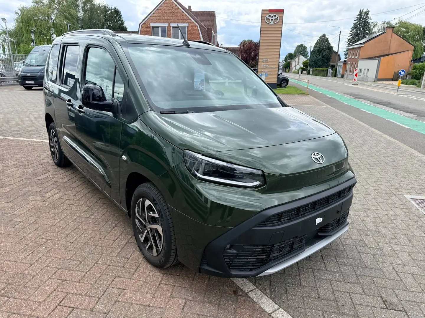 toyota proace