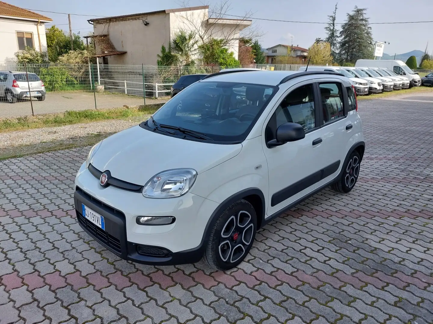Fiat Panda 1.0 70cv E6D Hybrid CITY LIFE Blanc - 1