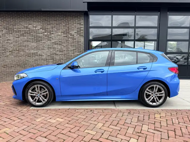 BMW 1 Series view 7