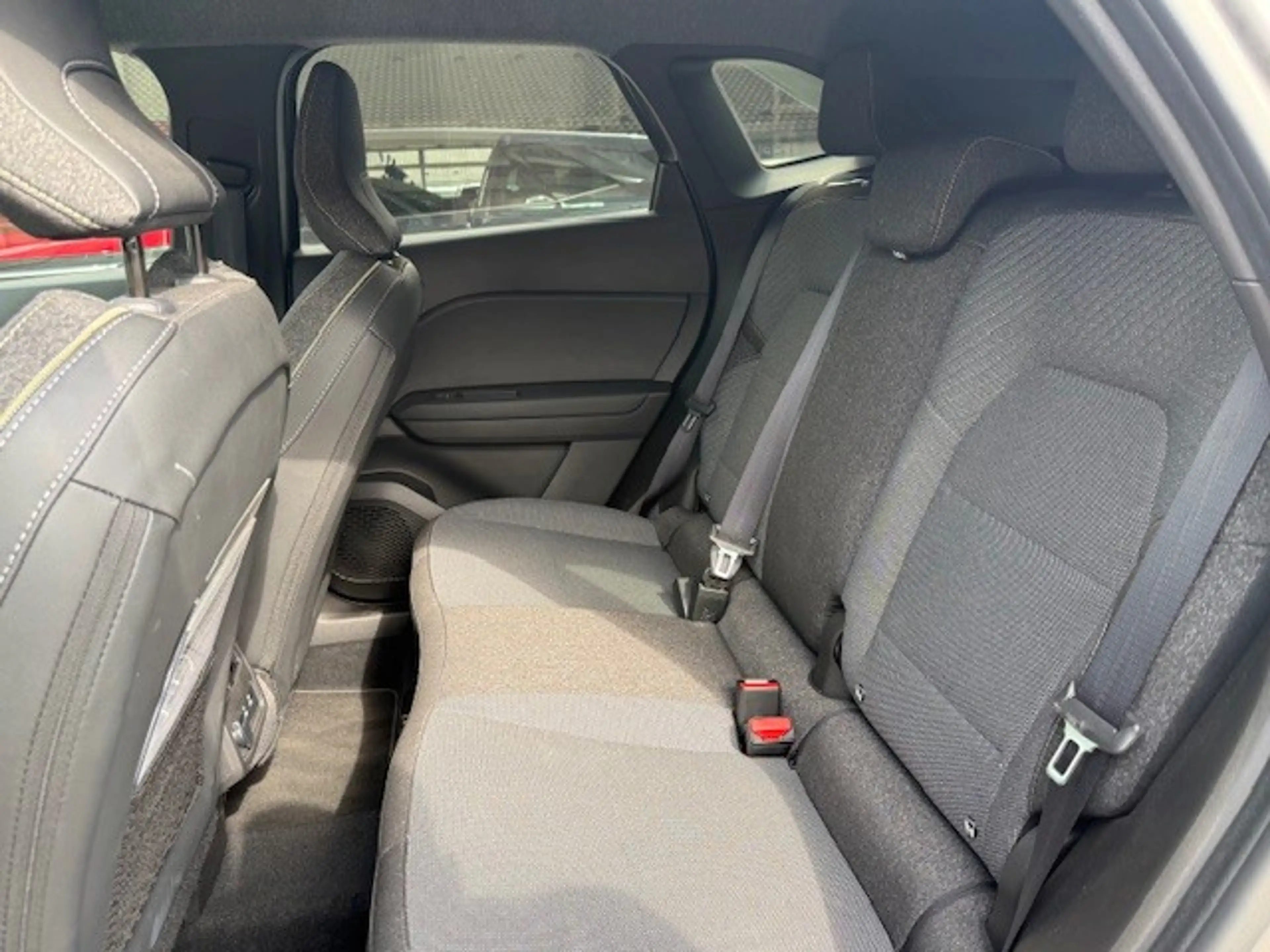 Mitsubishi Grandis 1.8 HEV 116 kW Intro Edition — photo 8